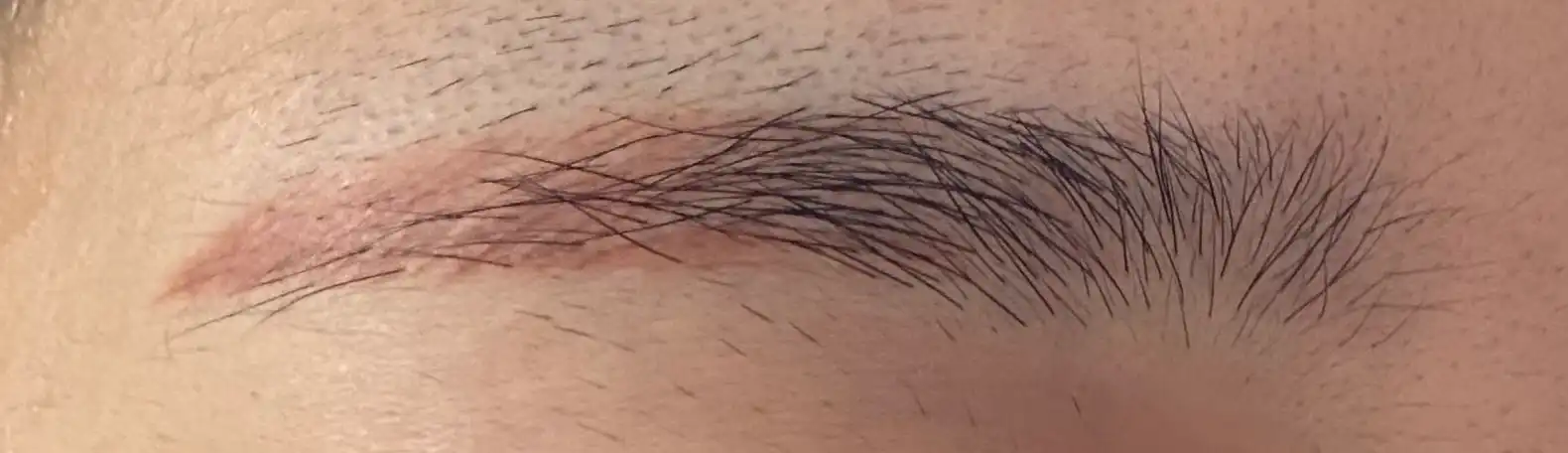 언니의파우치 리뷰 이미지 4 - [납작 아이브로우 펜슬]