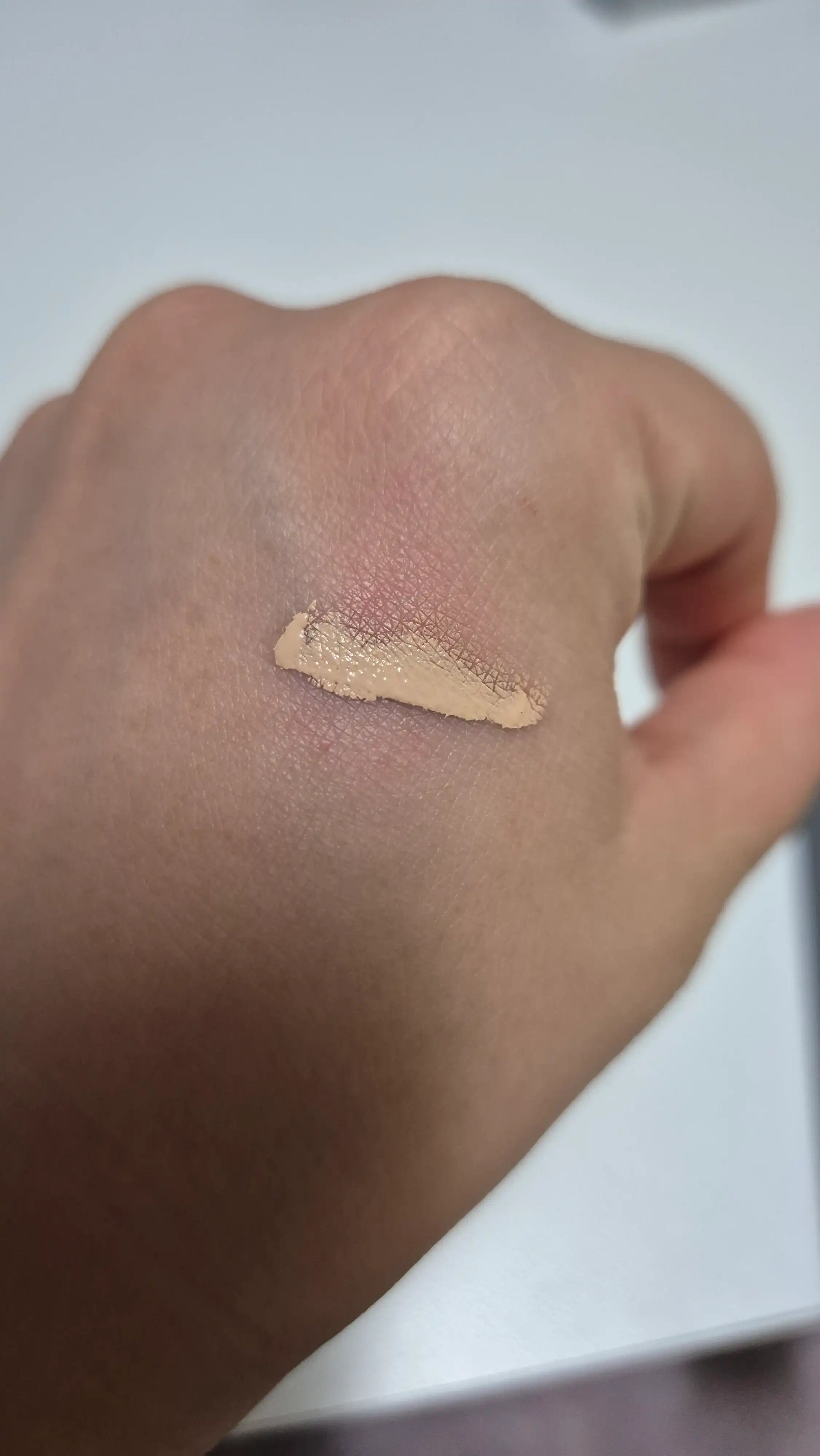 언니의파우치 리뷰 이미지 3 - [블랙 컨실러 닷 커버 [미디엄 베이지]]