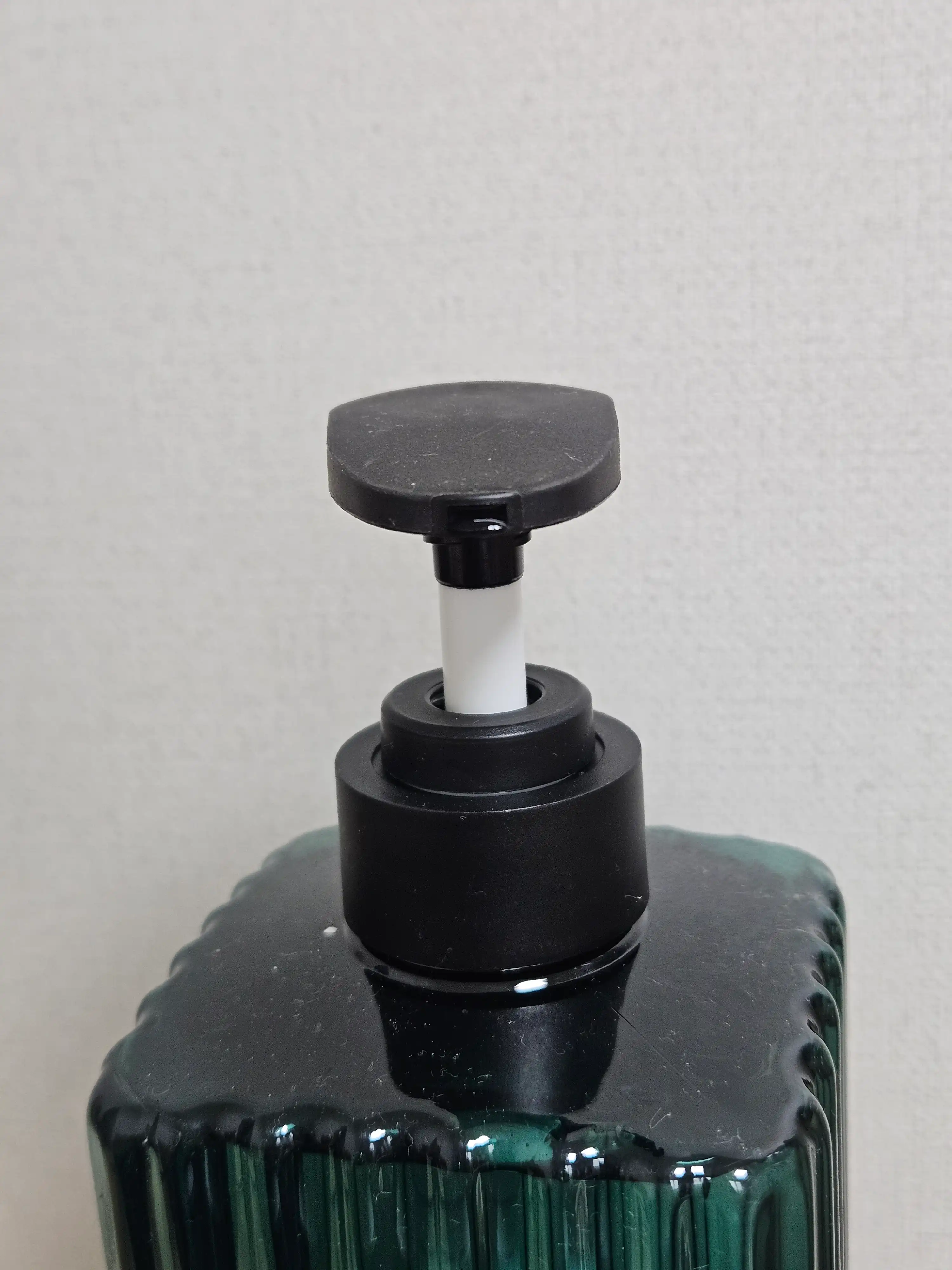 언니의파우치 리뷰 이미지 2 - [프라임 보타니컬 아로마 딥퍼퓸 약산성 바디워시 화이트머스크향]