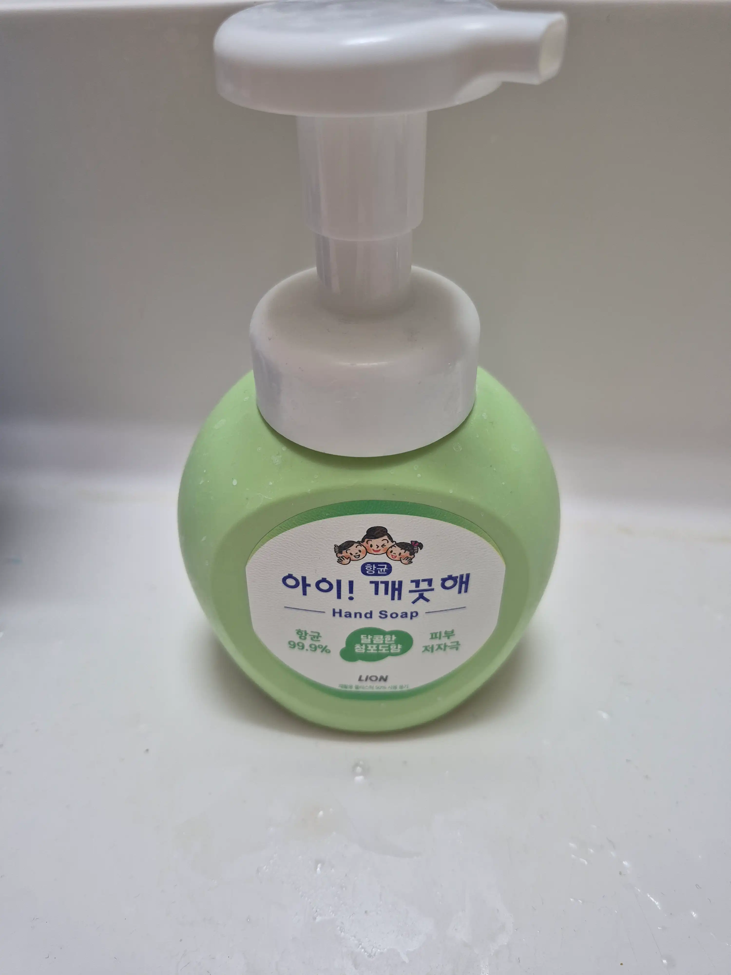 언니의파우치 리뷰 이미지 - [아이깨끗해 항균 폼 핸드솝 [청포도향]]