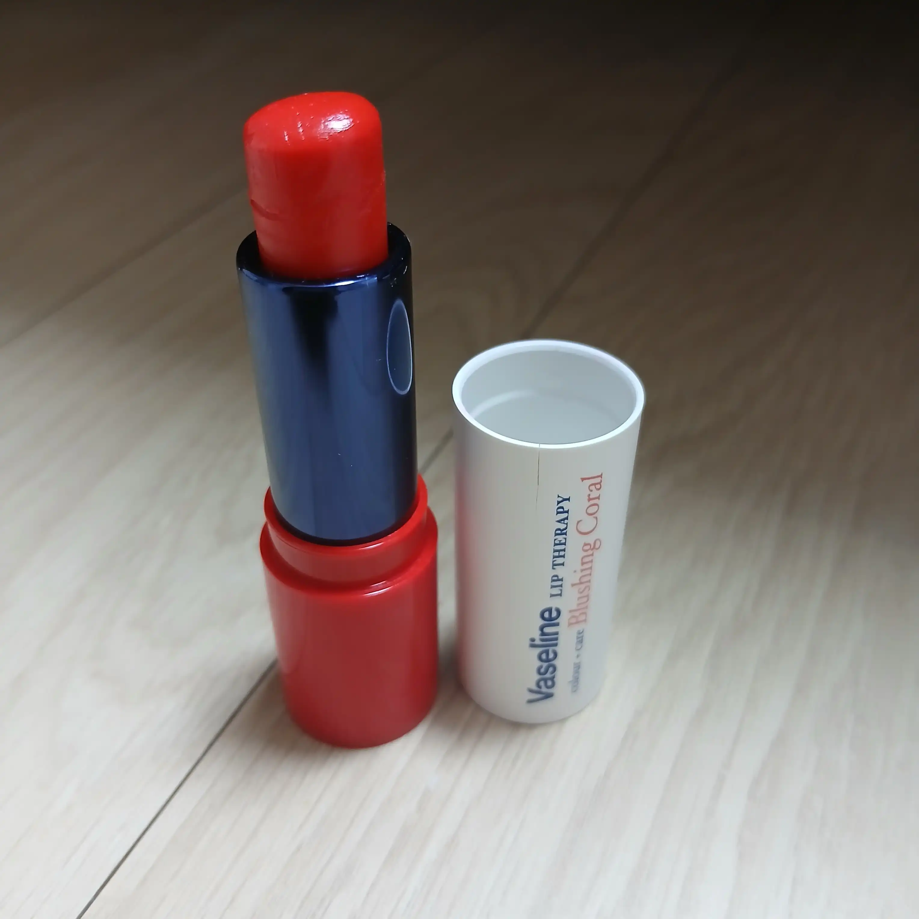 언니의파우치 리뷰 이미지 2 - [립테라피 컬러 플러스 케어]