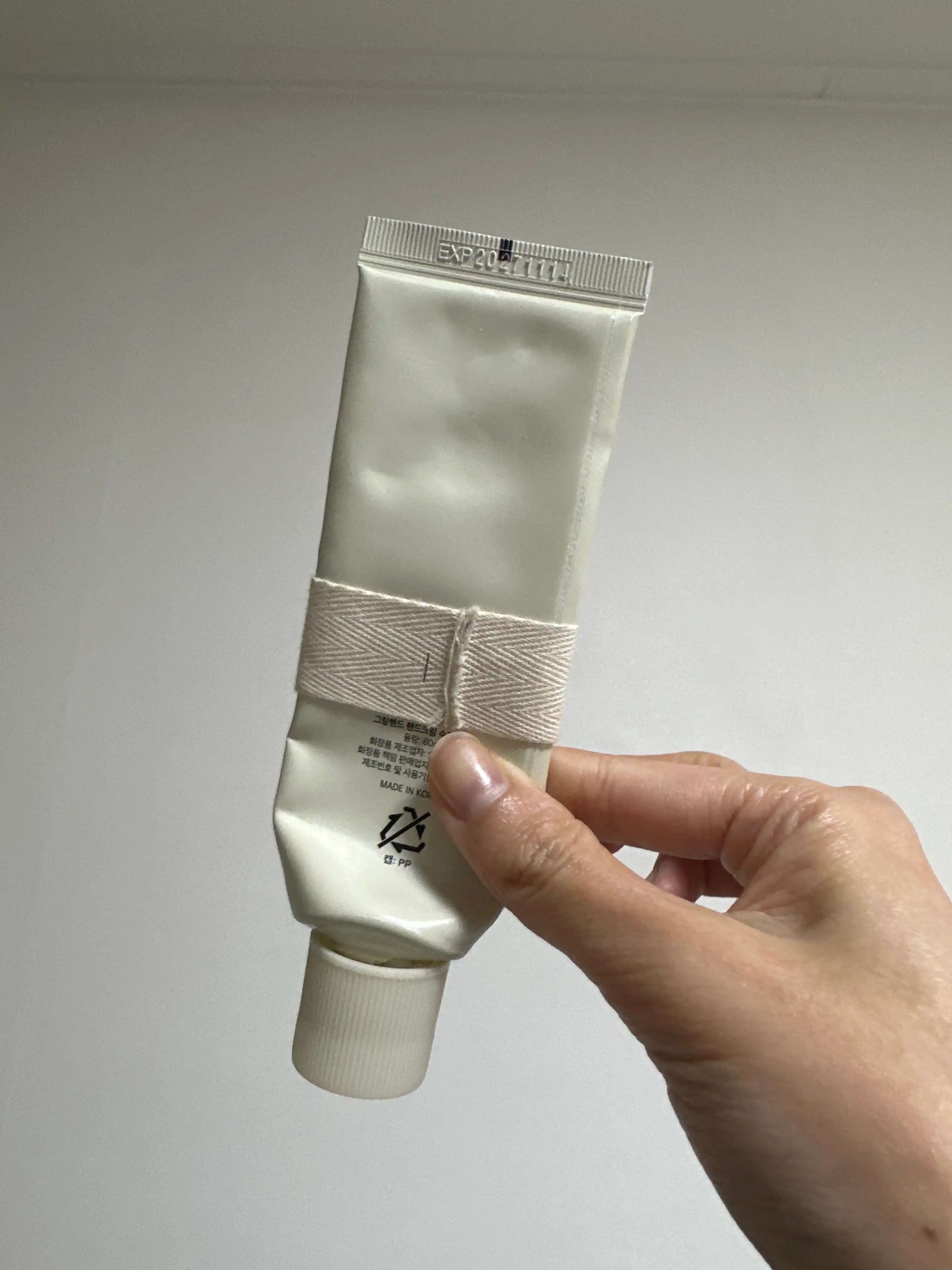 언니의파우치 리뷰 이미지 2 - [핸드 크림 수지 살몬]