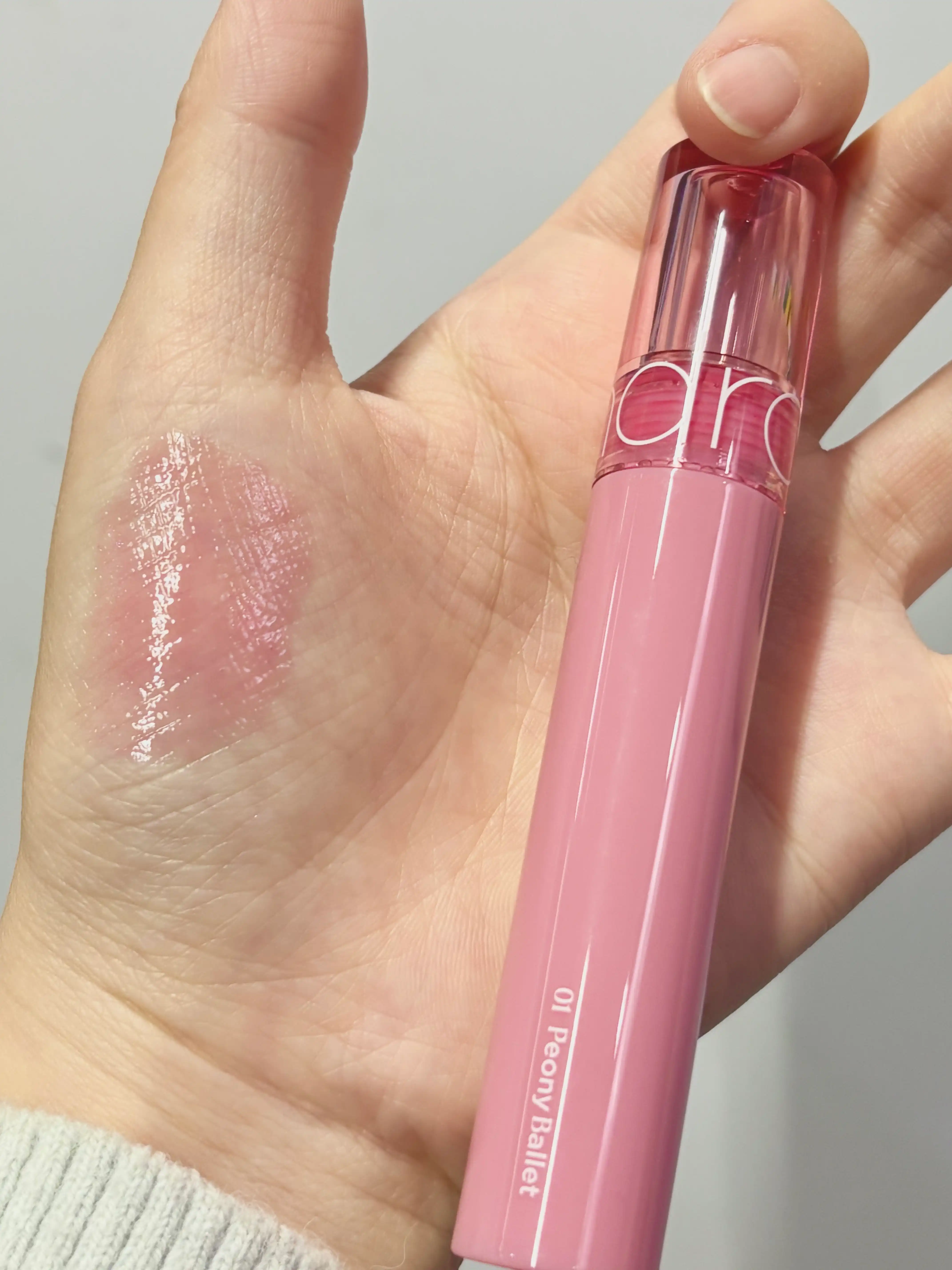 언니의파우치 리뷰 이미지 2 - [(롬앤X조앤프렌즈) 글래스팅 컬러 글로스]