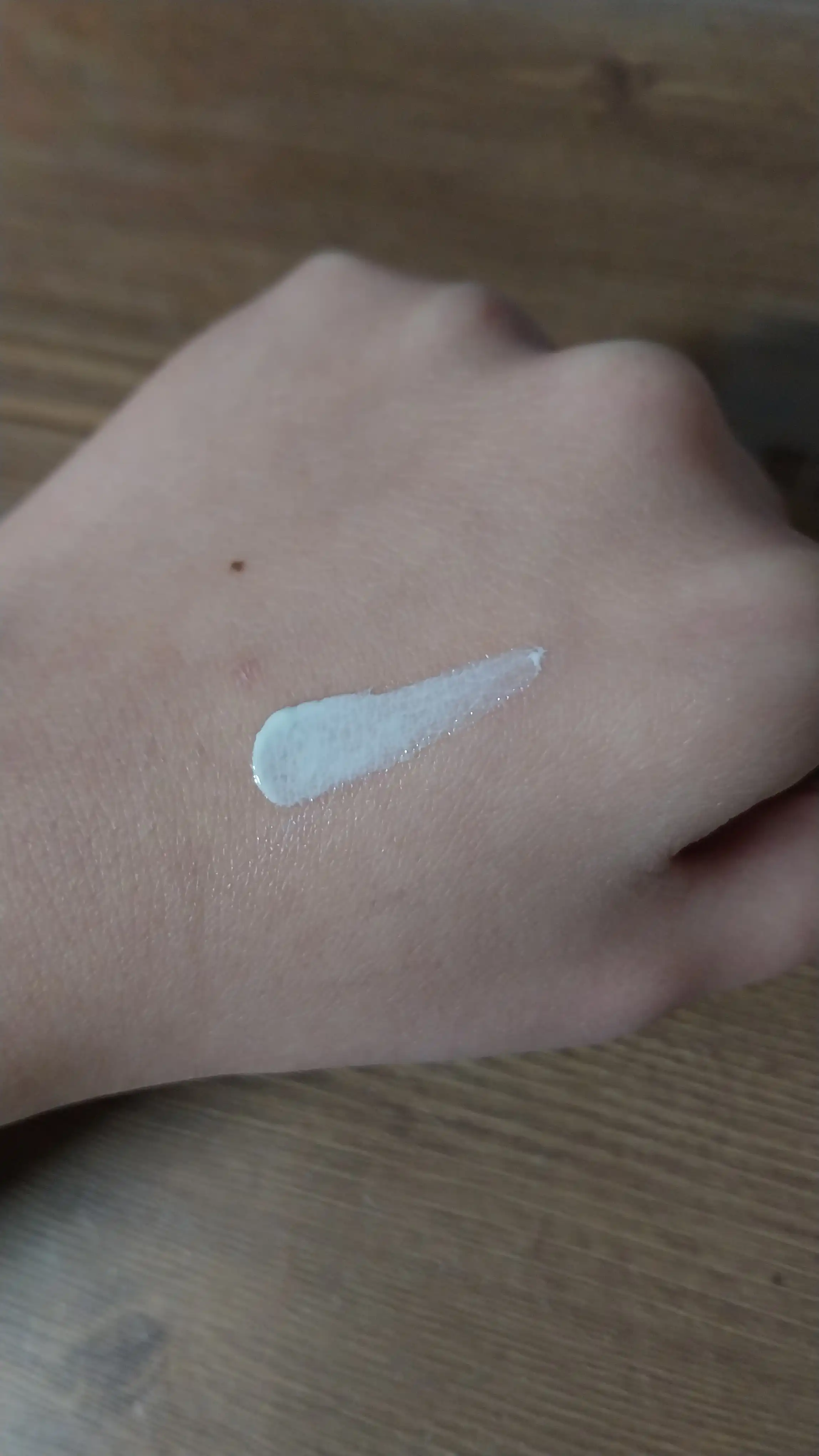 언니의파우치 리뷰 이미지 4 - [어성초 진정 그린톤업 선크림]