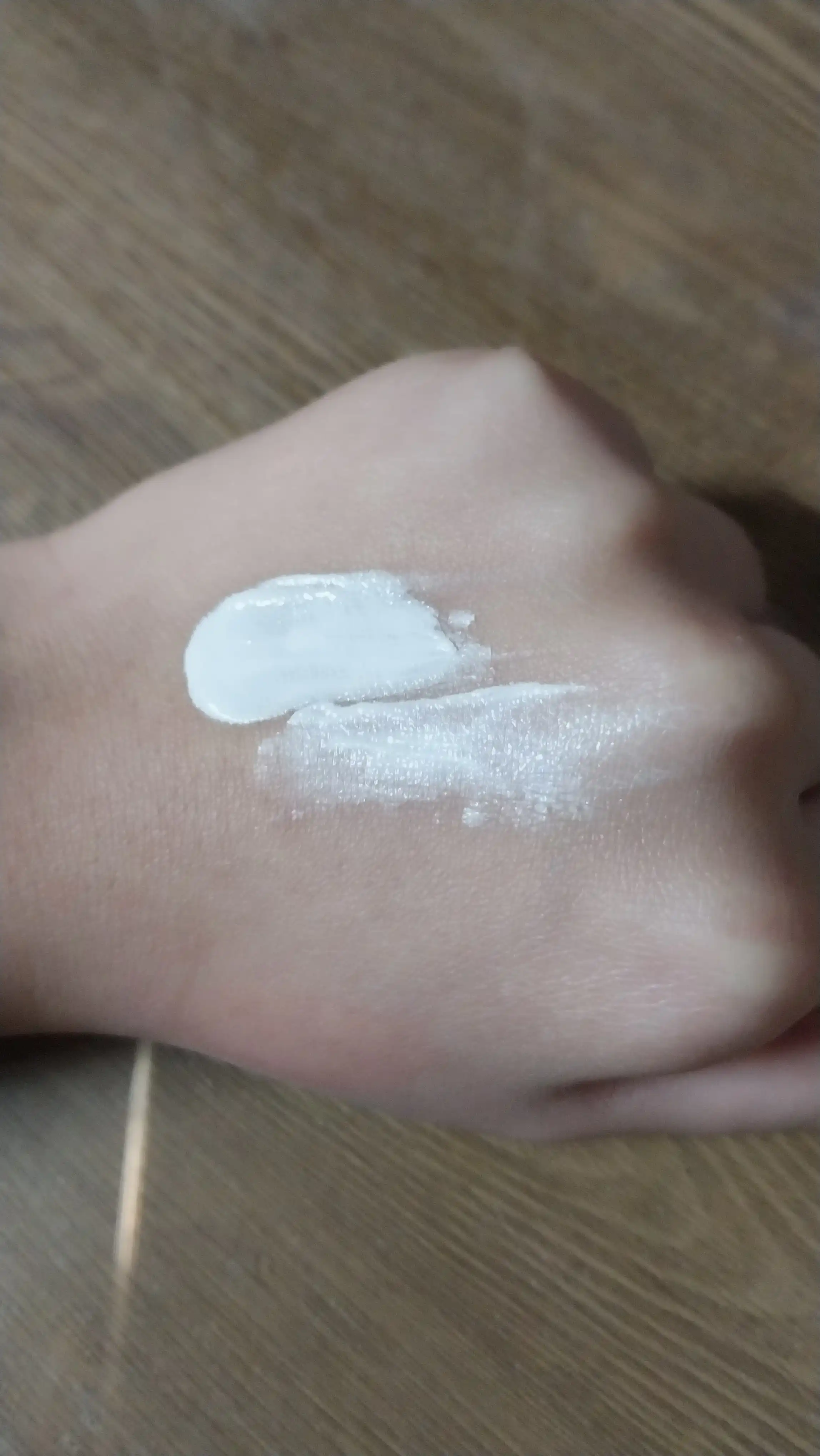 언니의파우치 리뷰 이미지 2 - [화이트닝 드레스 톤업크림]