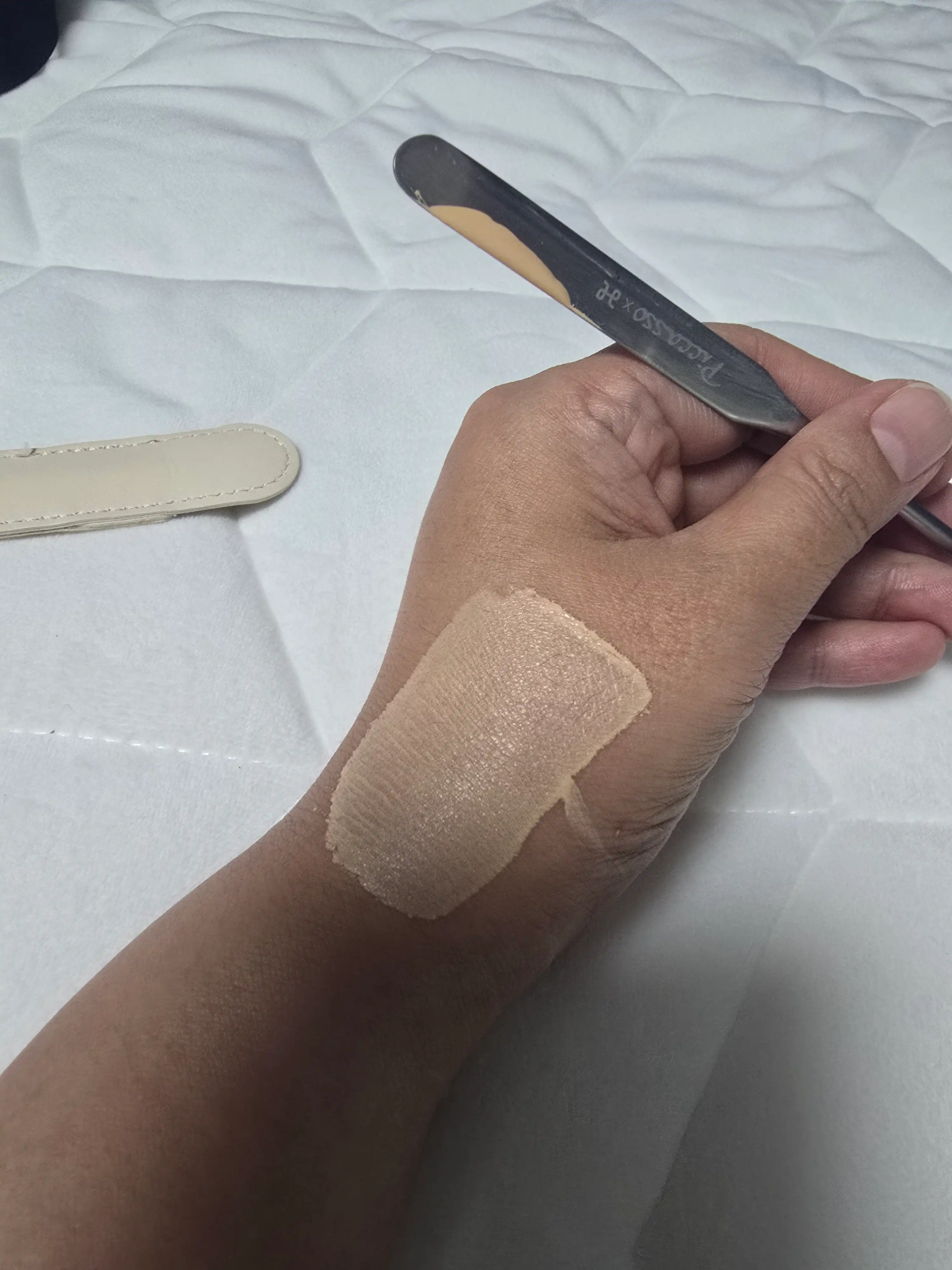 언니의파우치 리뷰 이미지 4 - [실키 스테이 24H 롱웨어 파운데이션]