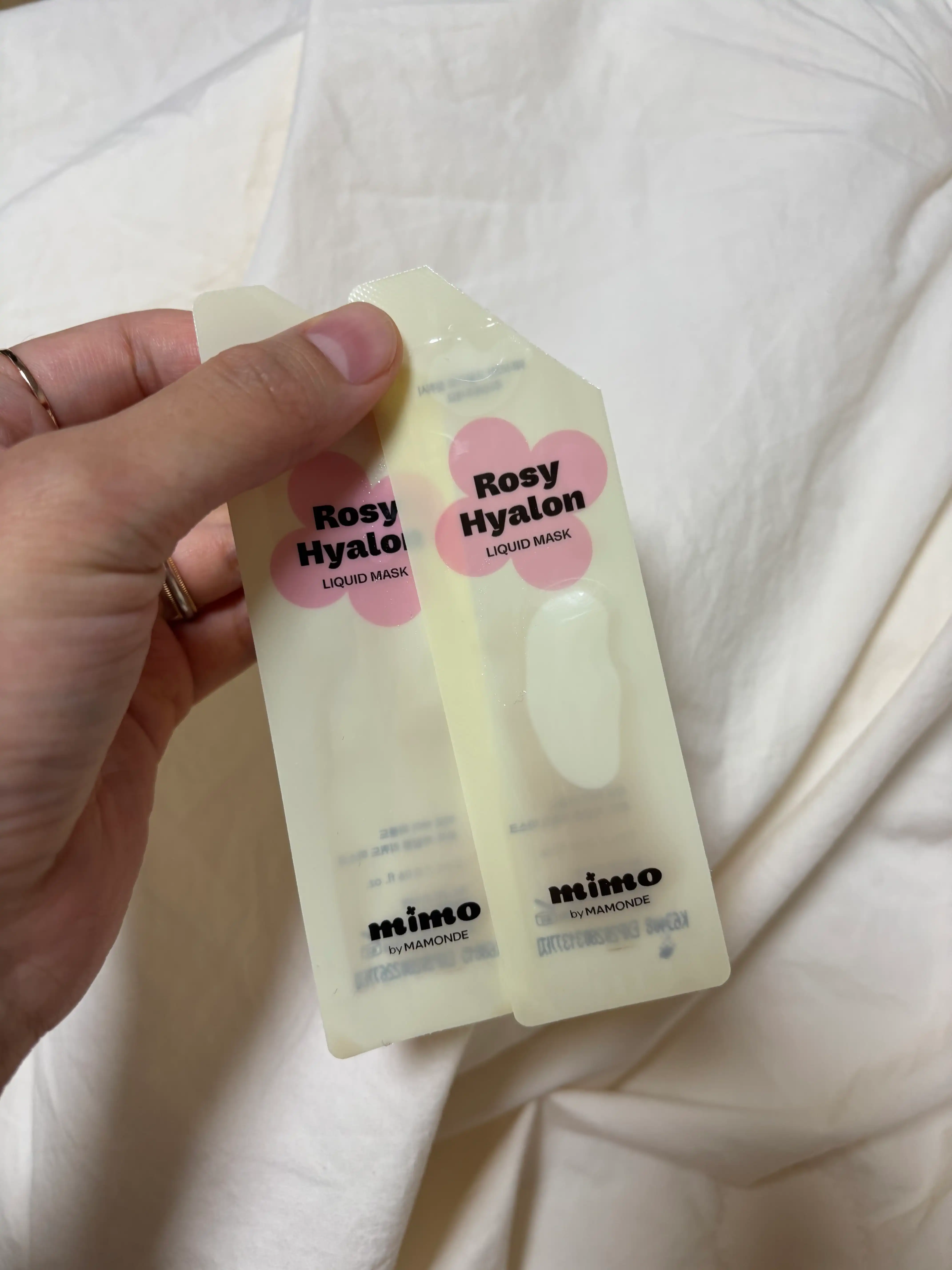 언니의파우치 리뷰 이미지 - [로지 히알론 리퀴드 마스크]