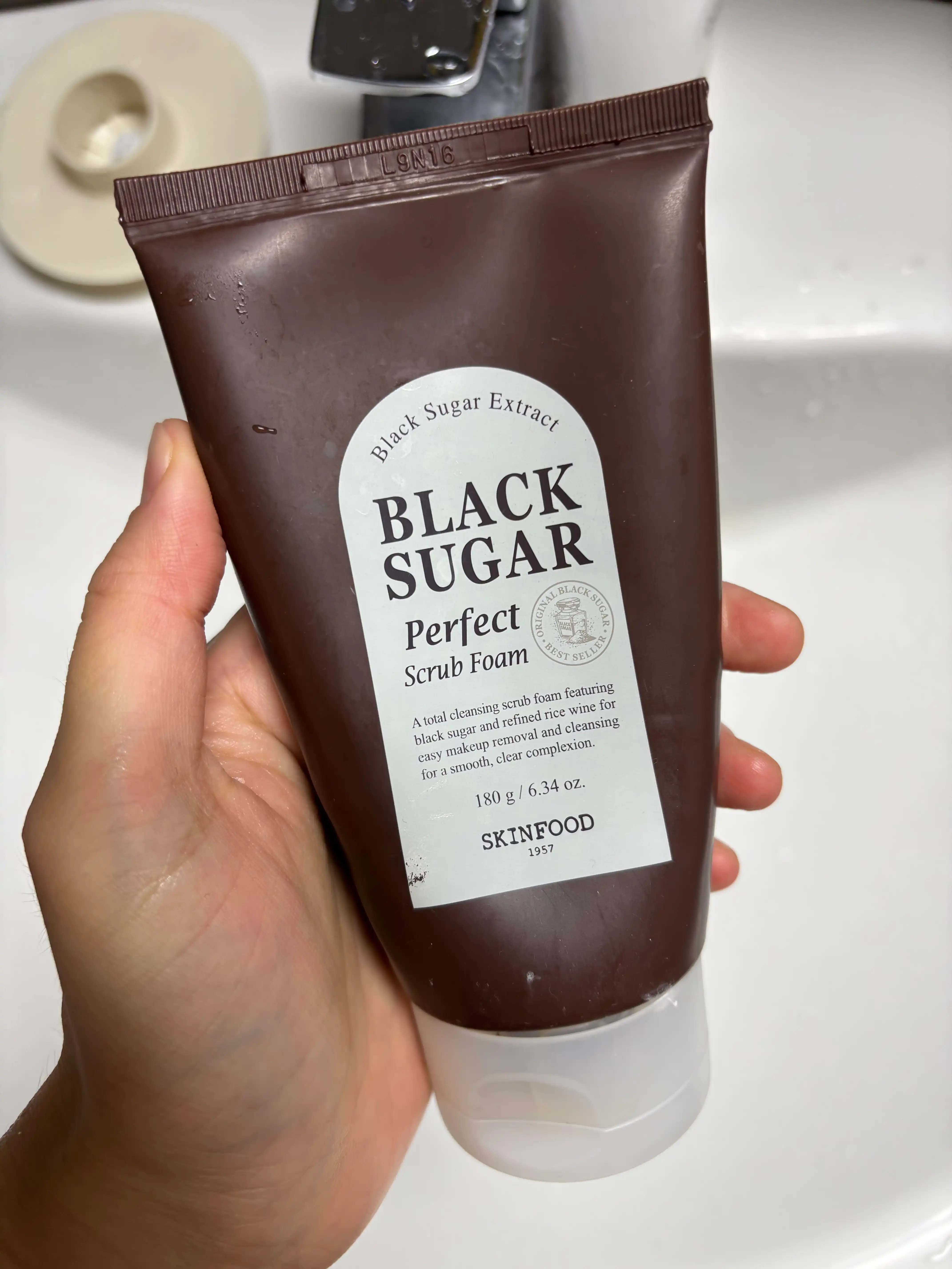 언니의파우치 리뷰 이미지 - [블랙슈가 퍼펙트 스크럽폼]