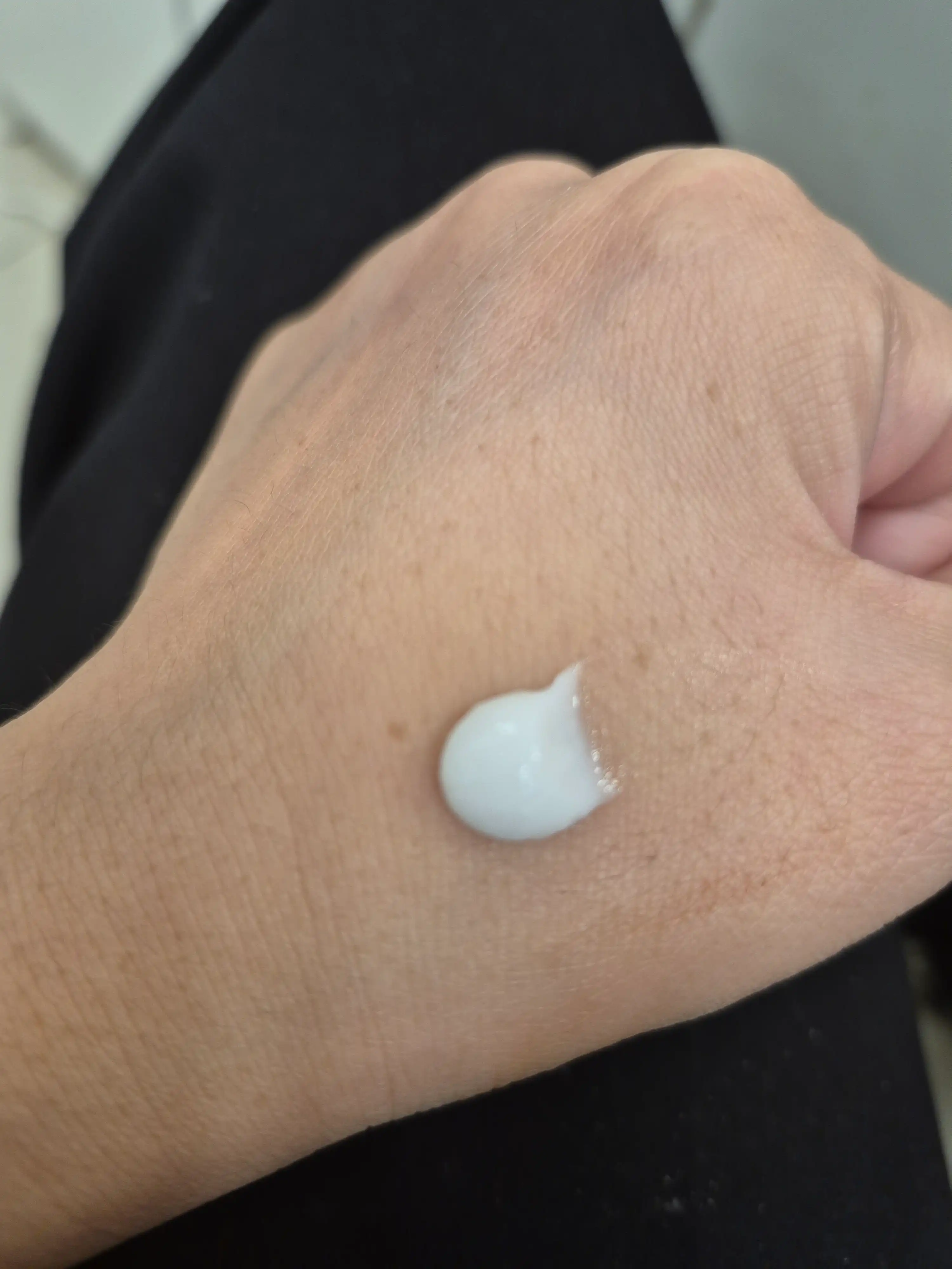 언니의파우치 리뷰 이미지 3 - [피브완 플로라 핸드 크림]