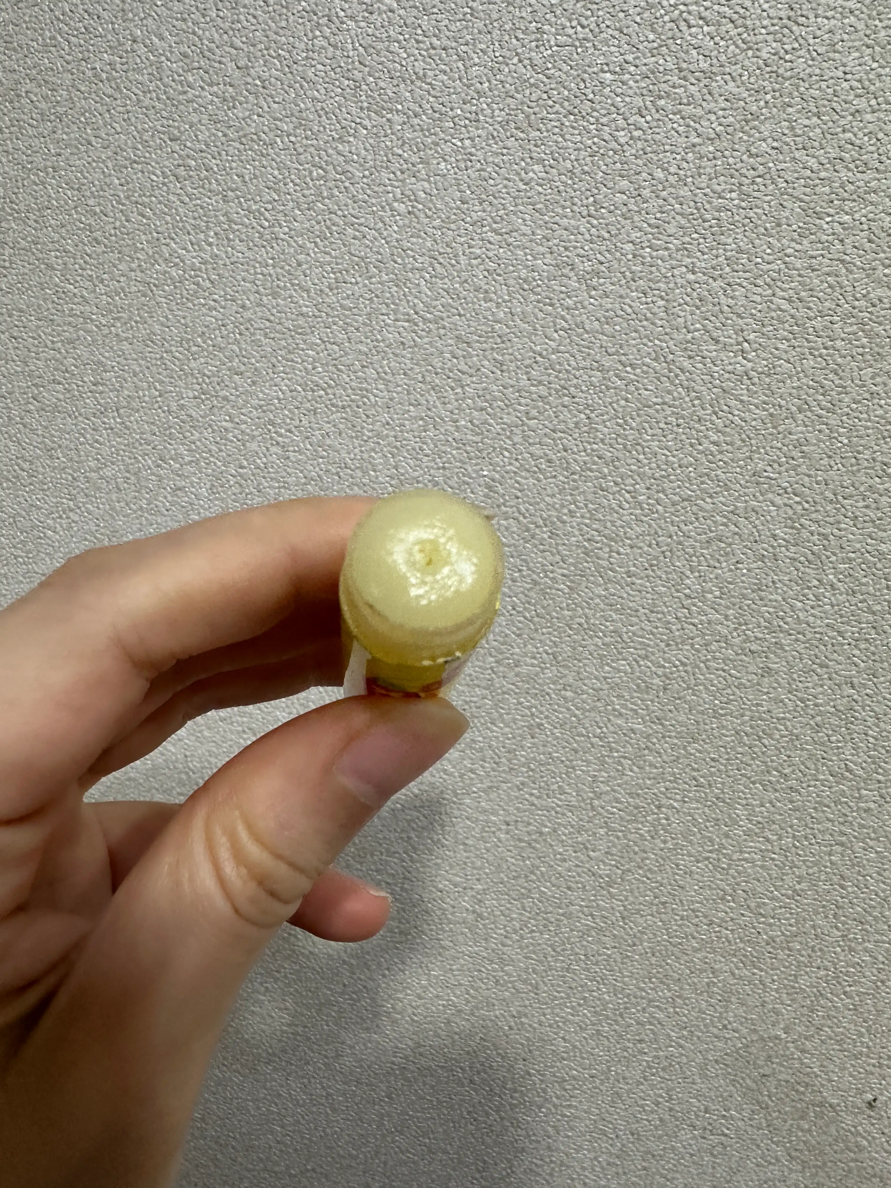 언니의파우치 리뷰 이미지 3 - [모이스처라이징 립밤 [체리스틱]]