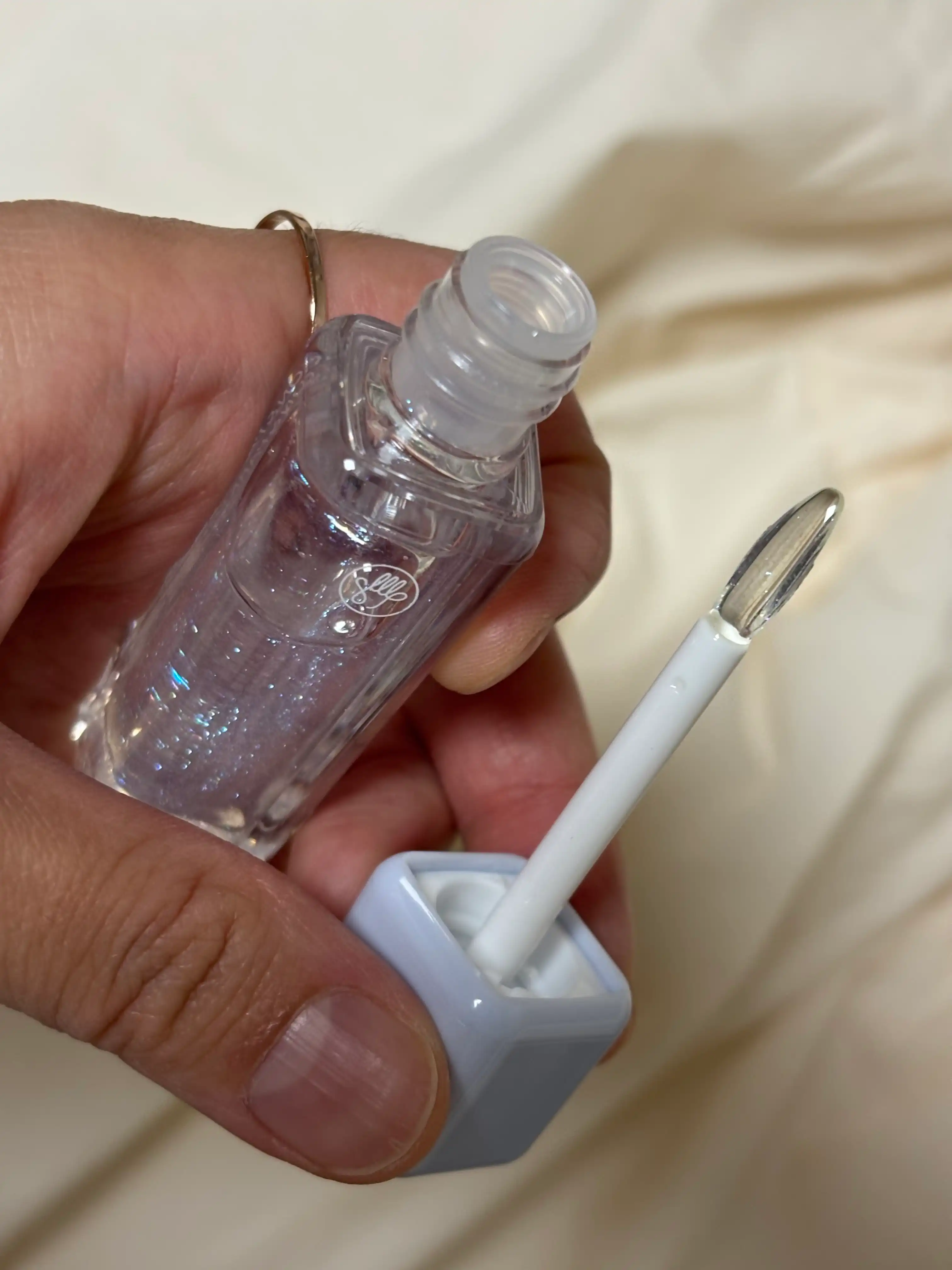 언니의파우치 리뷰 이미지 3 - [아티 샤인 립 플럼퍼]