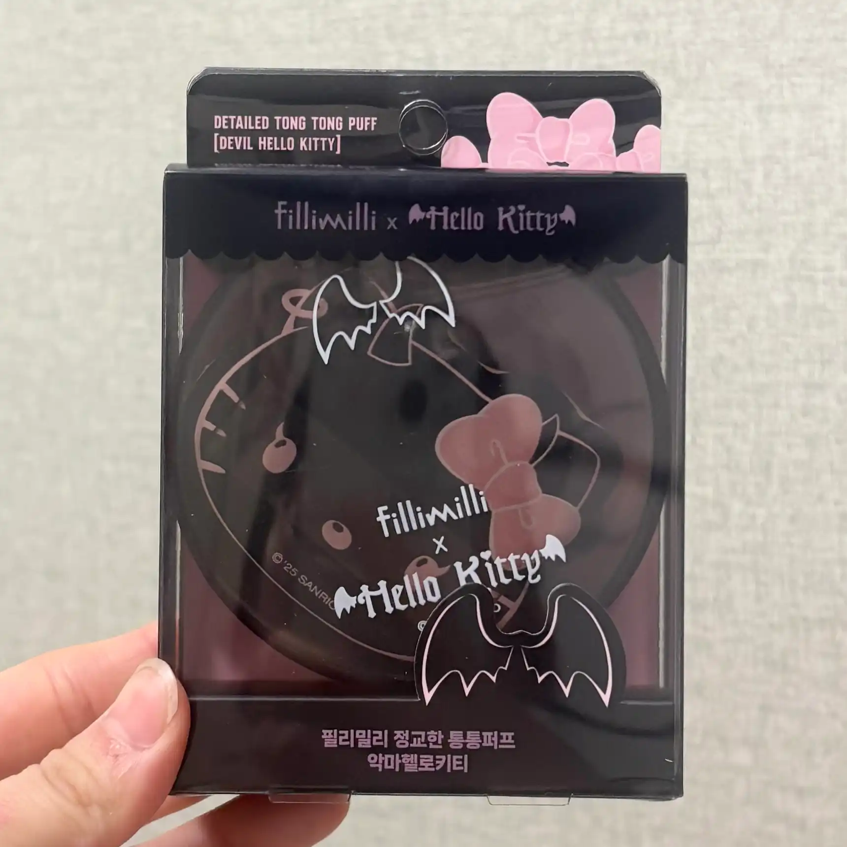 언니의파우치 리뷰 이미지 - [(필리밀리X헬로키티 천사와악마) 정교한 통통퍼프]