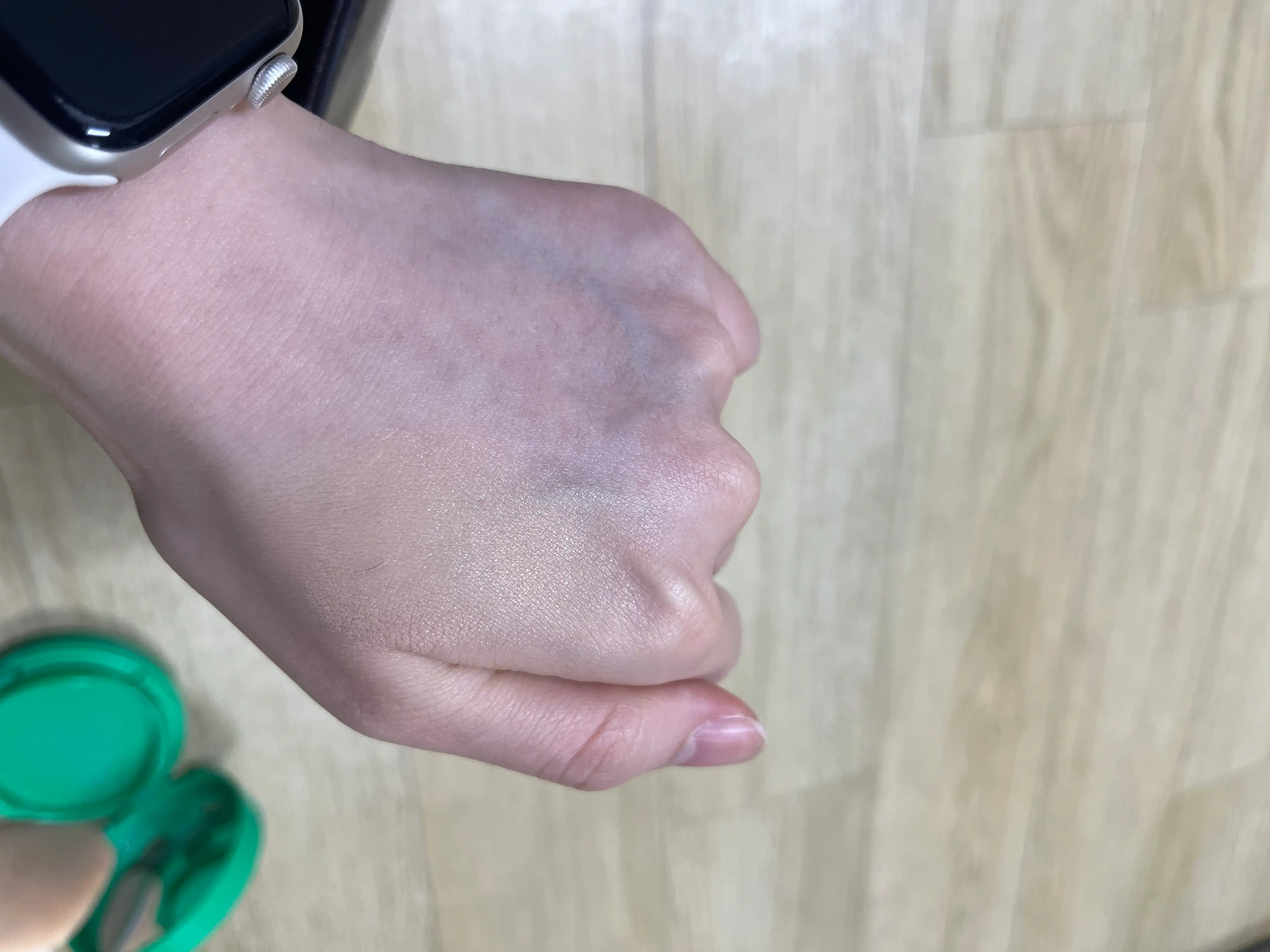 언니의파우치 리뷰 이미지 4 - [멜라 비 토닝 매트 커버 팩트]