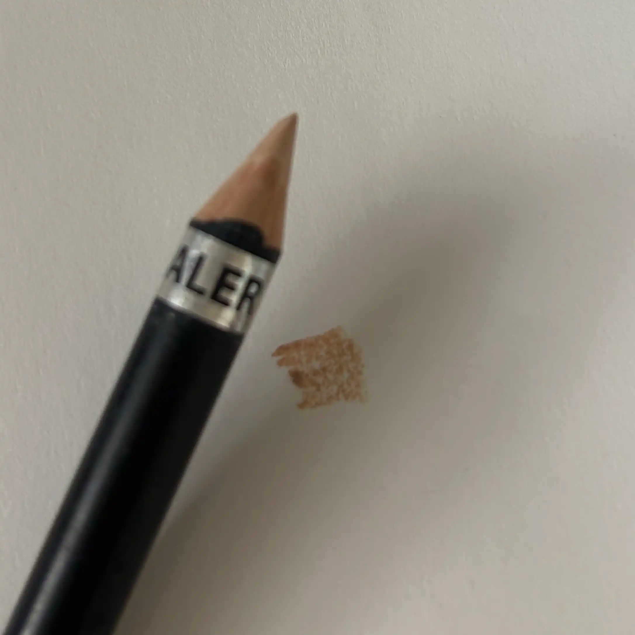 언니의파우치 리뷰 이미지 2 - [커버 퍼펙션 컨실러 펜슬]