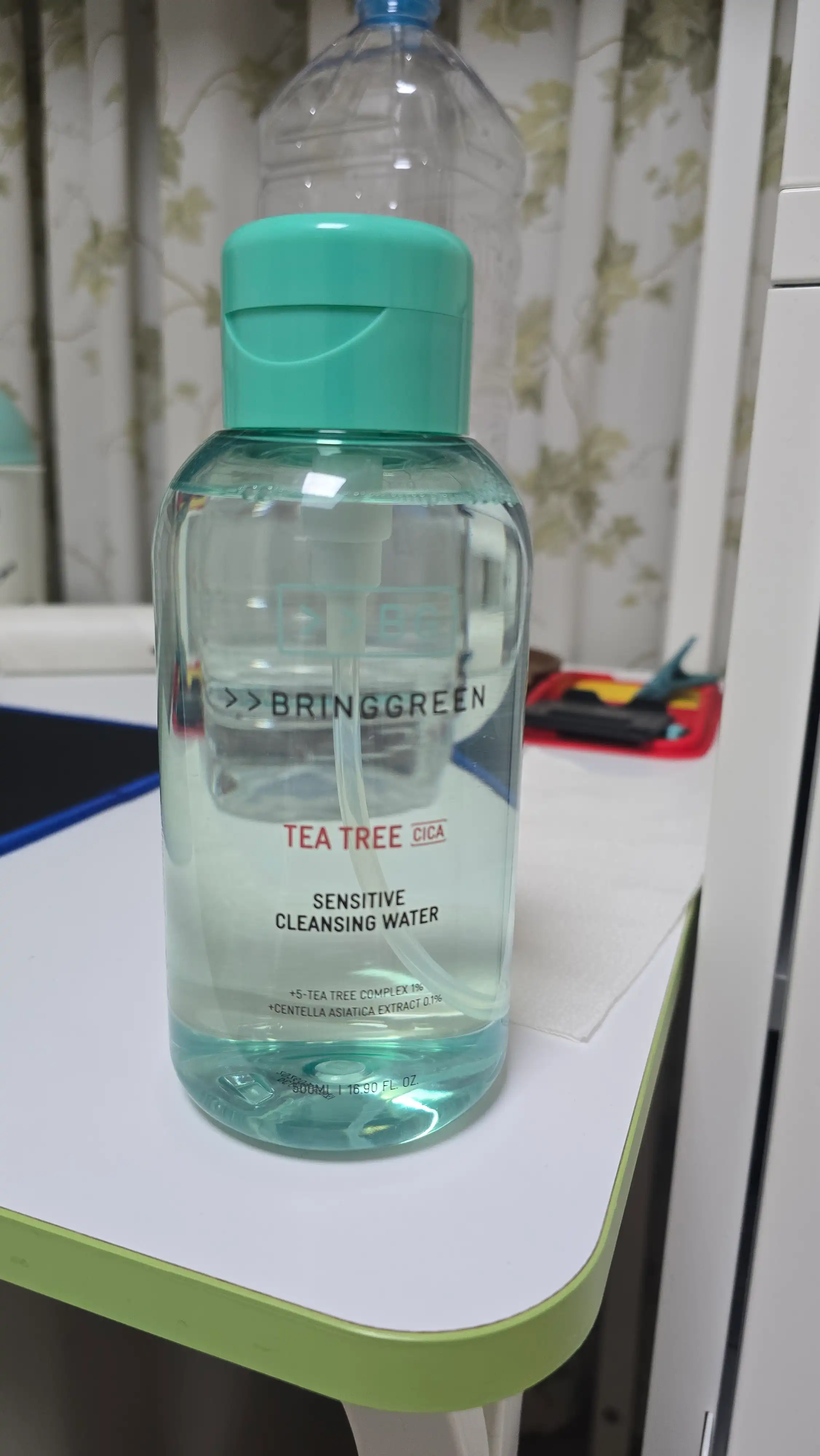 언니의파우치 리뷰 이미지 2 - [티트리 시카 센시티브 클렌징 워터]