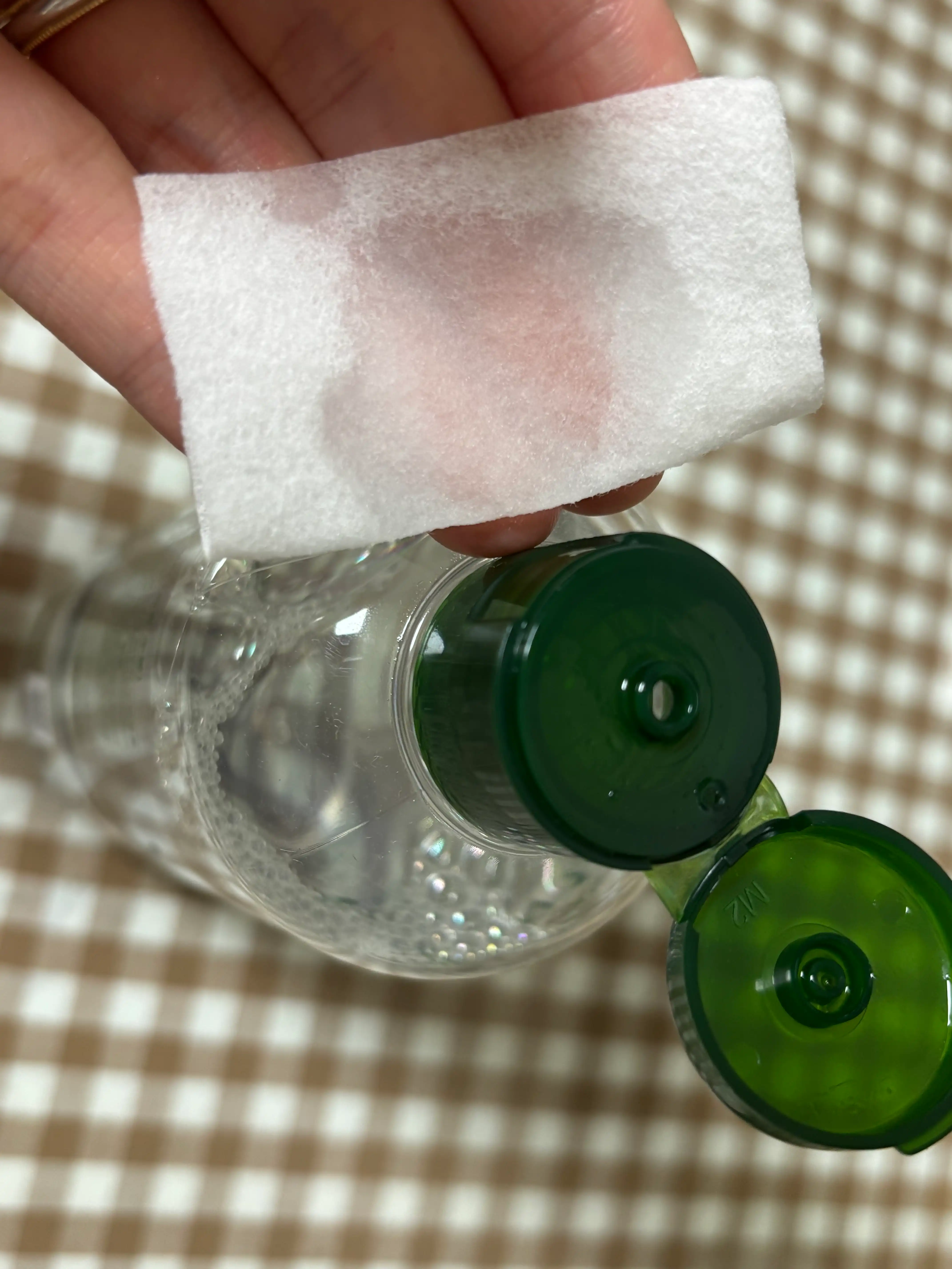 언니의파우치 리뷰 이미지 2 - [더 촉촉 그린티 노워시 클렌징 워터]