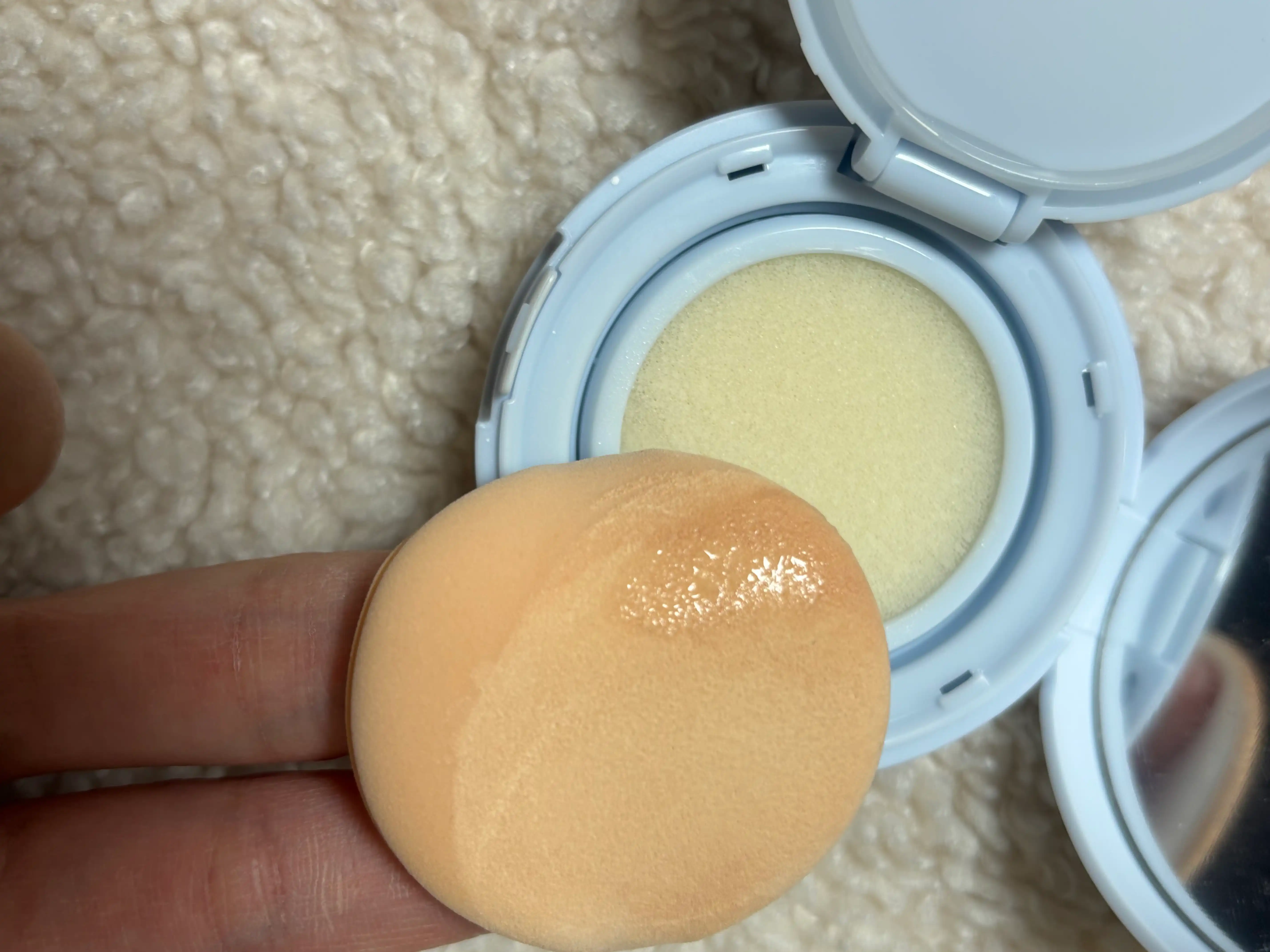 언니의파우치 리뷰 이미지 4 - [글래시얼 바이옴 워터 노세범 쿠션]