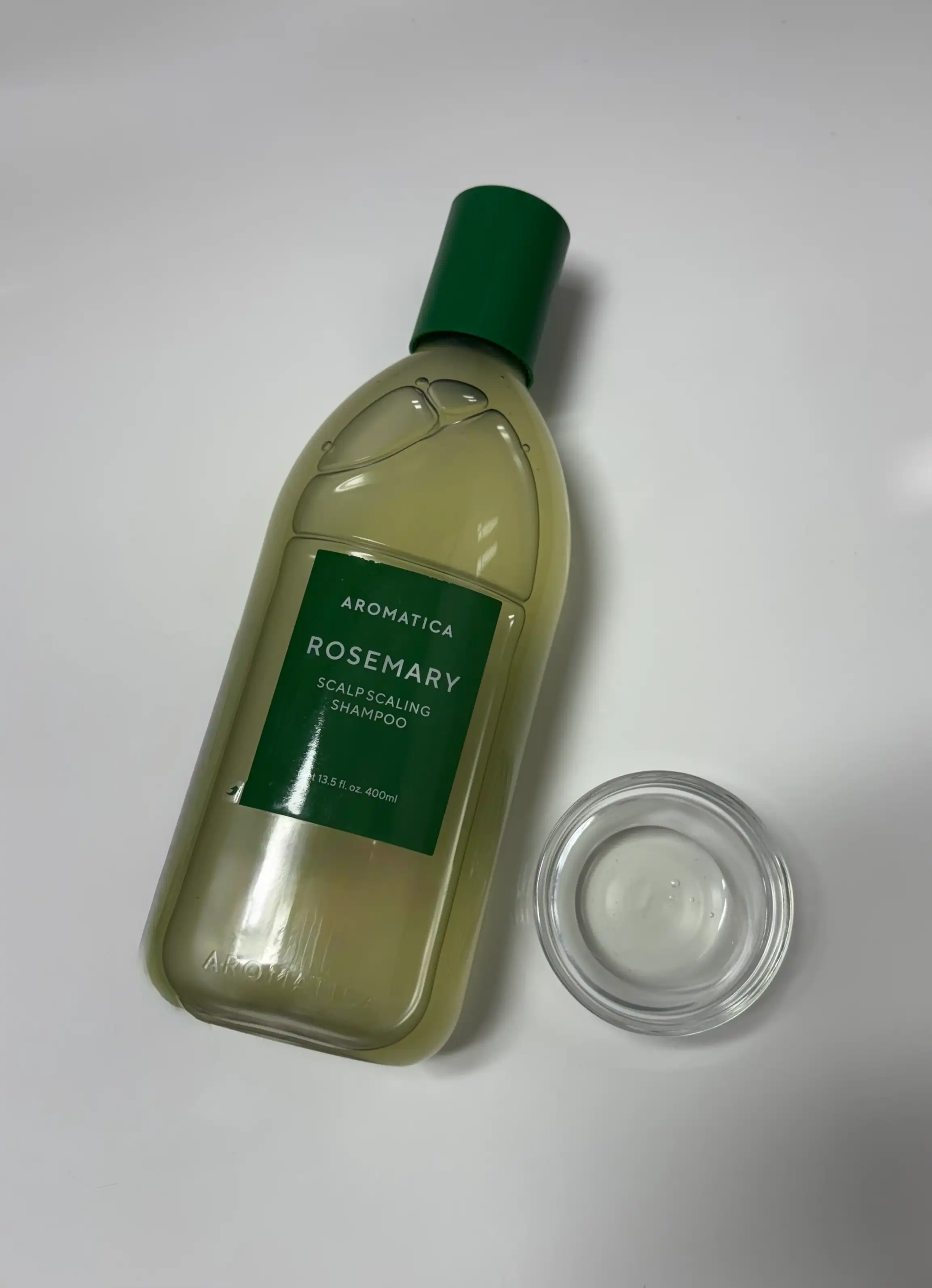 언니의파우치 리뷰 이미지 2 - [로즈마리 스칼프 스케일링 샴푸]