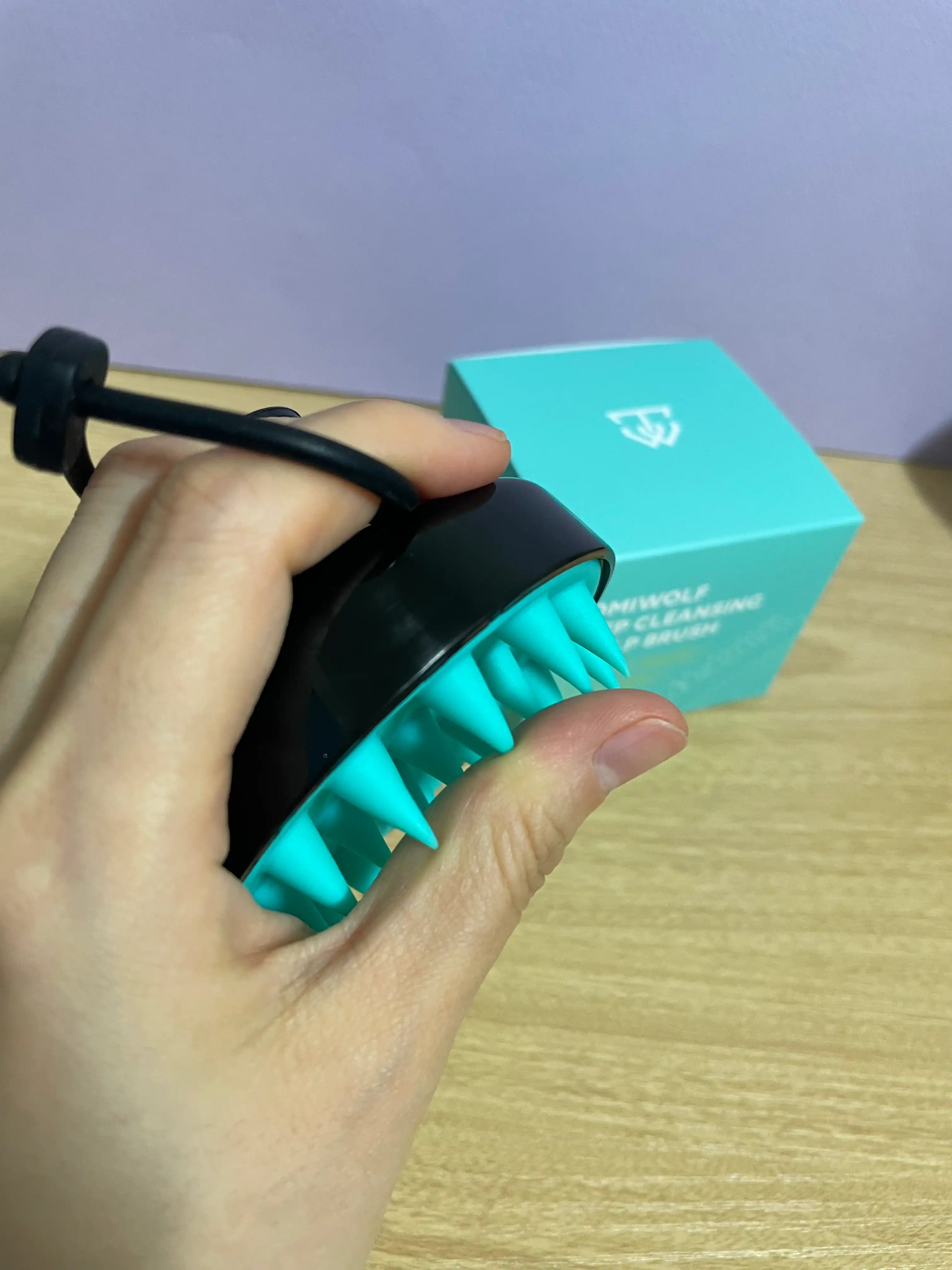 언니의파우치 리뷰 이미지 2 - [딥클렌징 두피 브러쉬]