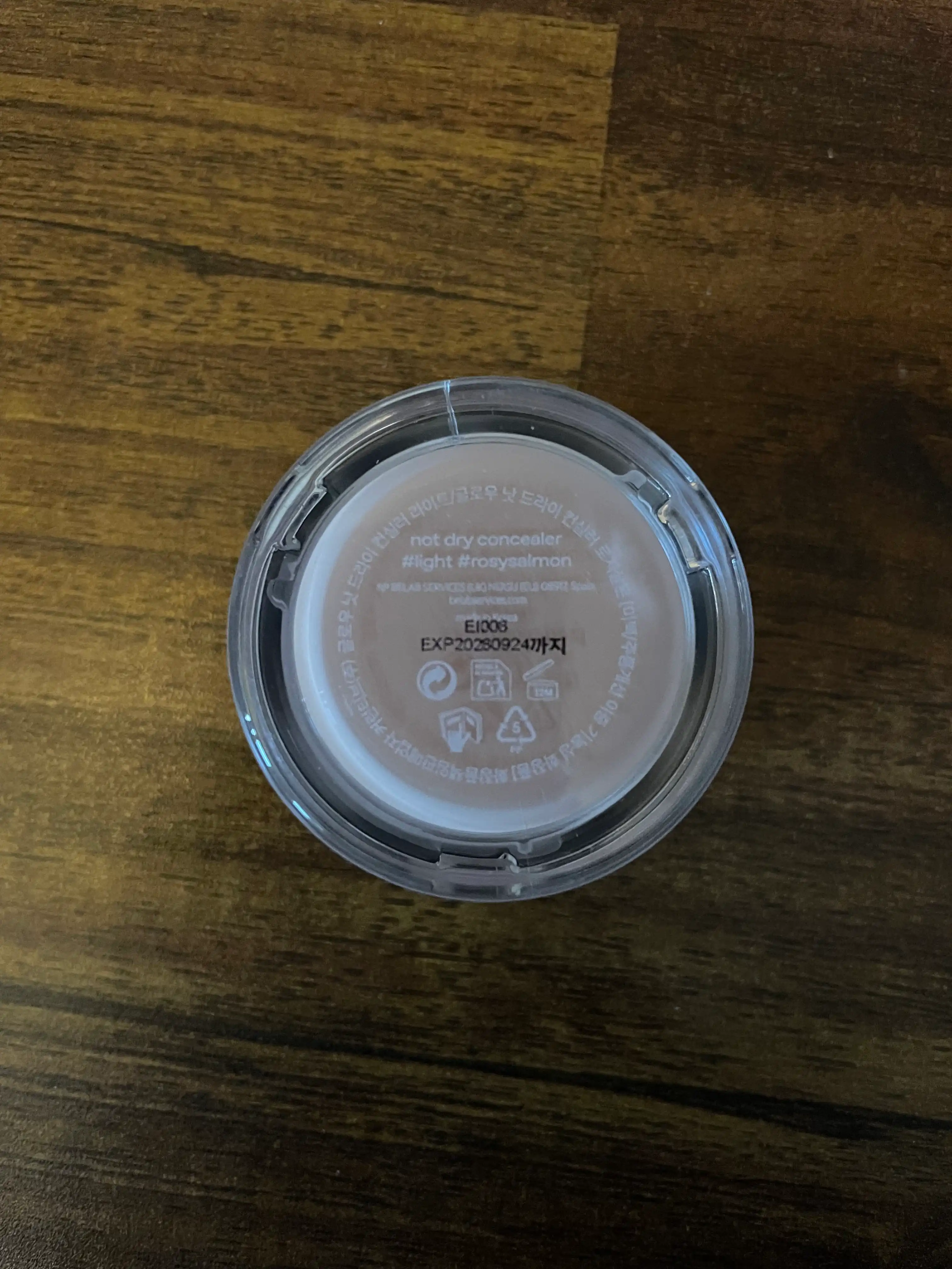 언니의파우치 리뷰 이미지 2 - [낫 드라이 컨실러]