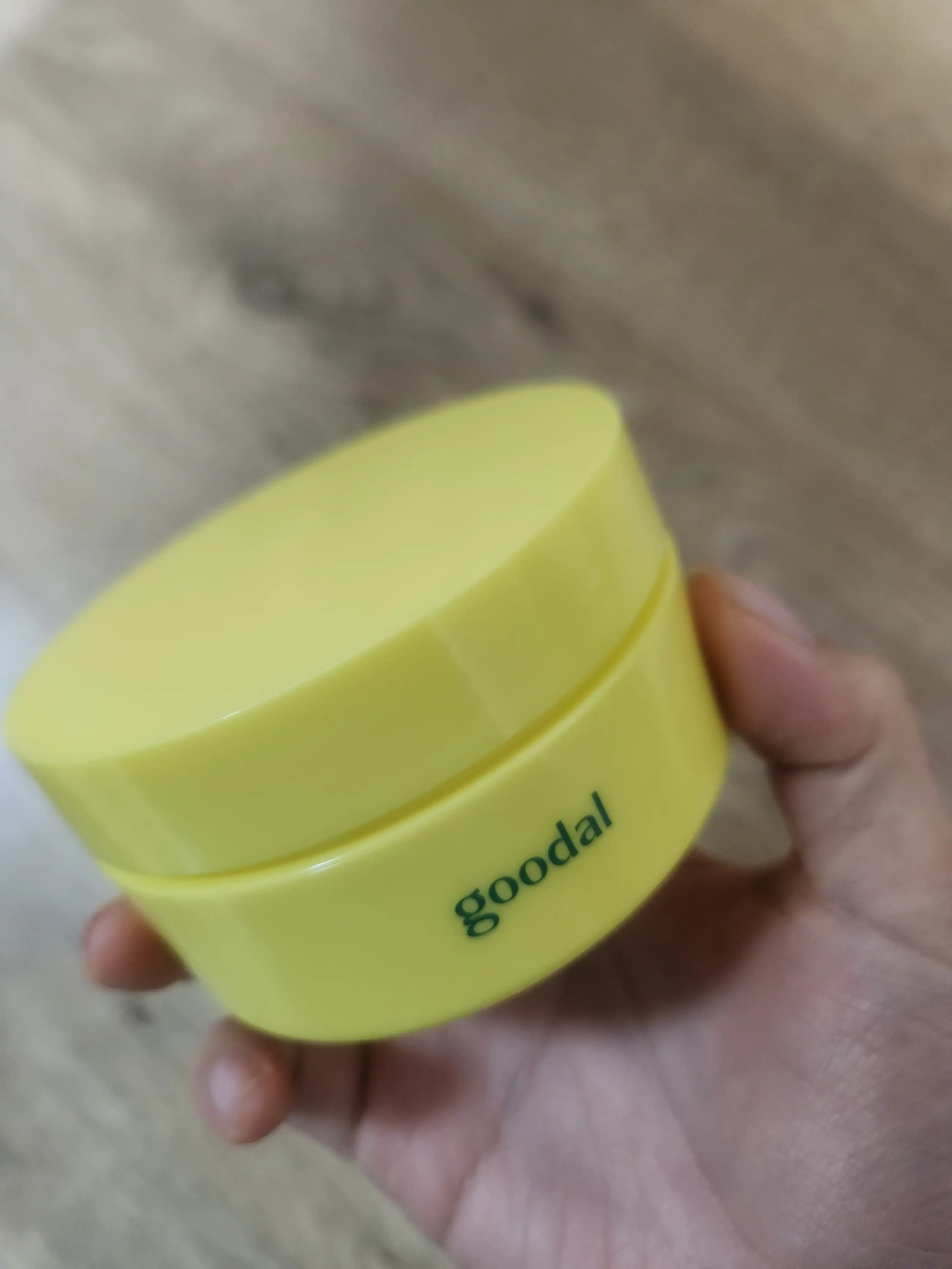 언니의파우치 리뷰 이미지 2 - [청귤 비타C 수분 아이 패치 알파]