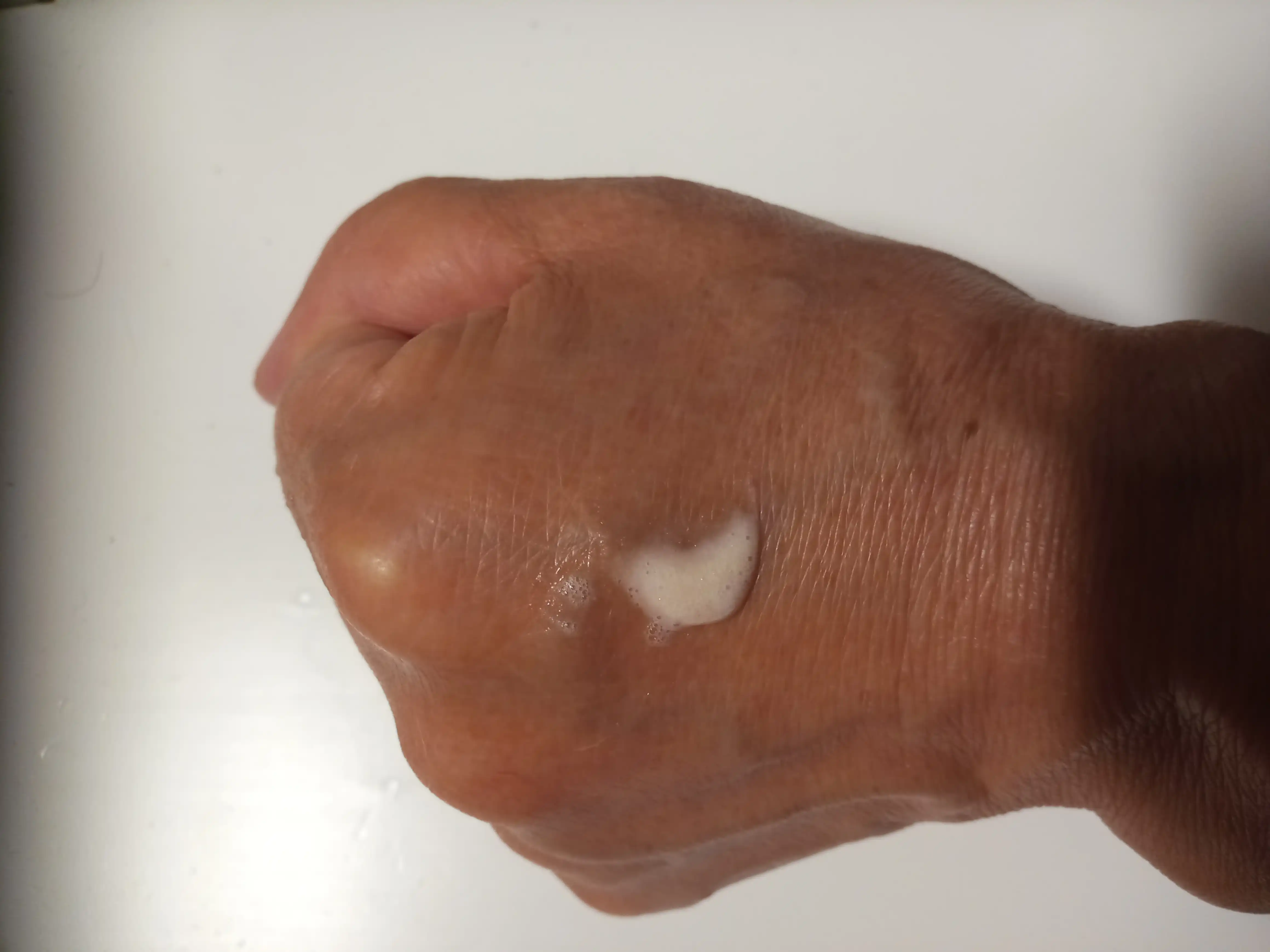 언니의파우치 리뷰 이미지 2 - [미라클 모이스처 클렌징 폼]