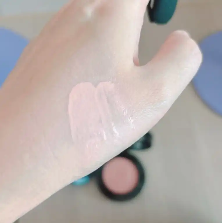 언니의파우치 리뷰 이미지 3 - [블랙 톤업 선쿠션]