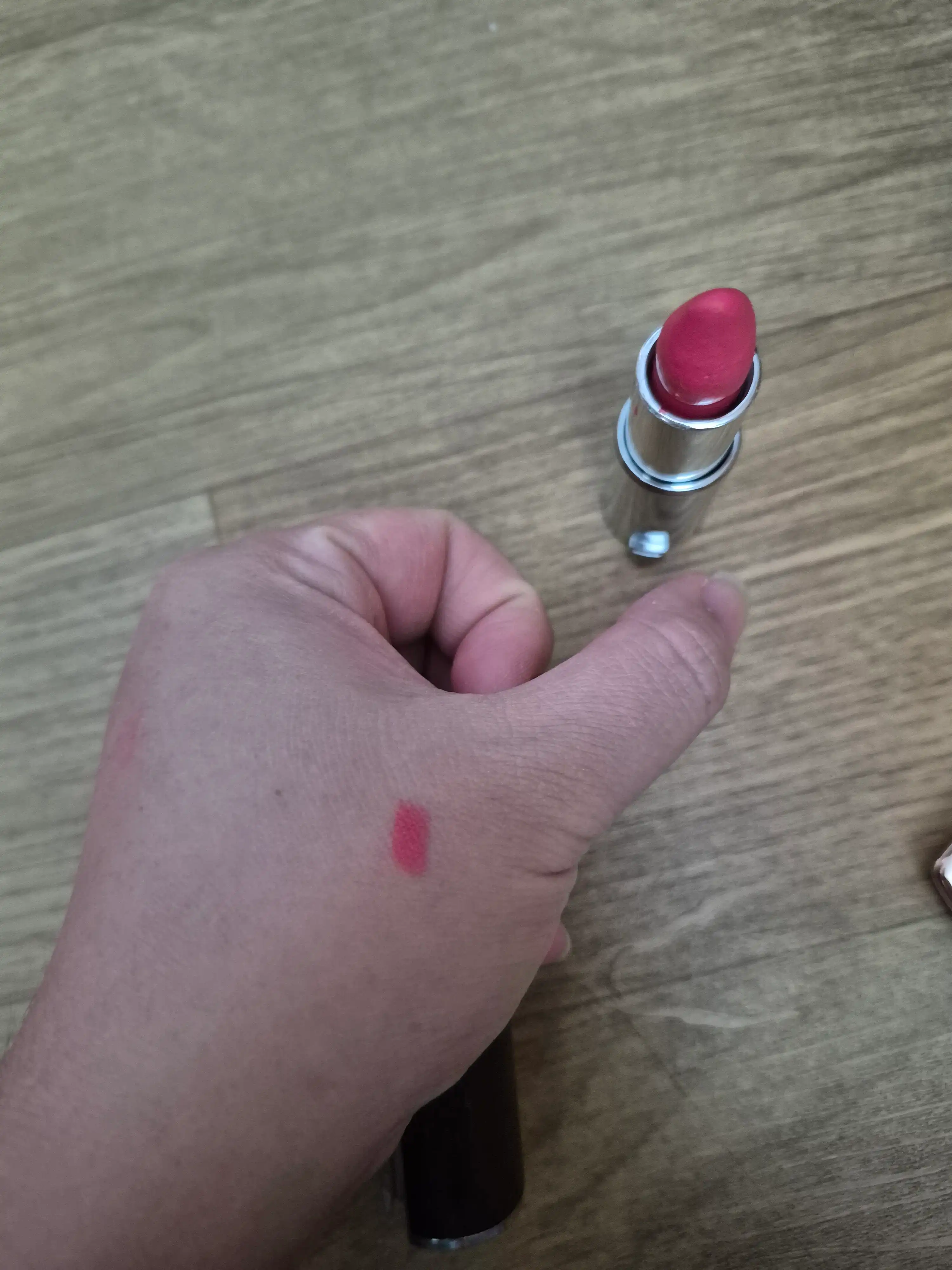 언니의파우치 리뷰 이미지 4 - [르 루즈 [N303 코랄 데콜테]]