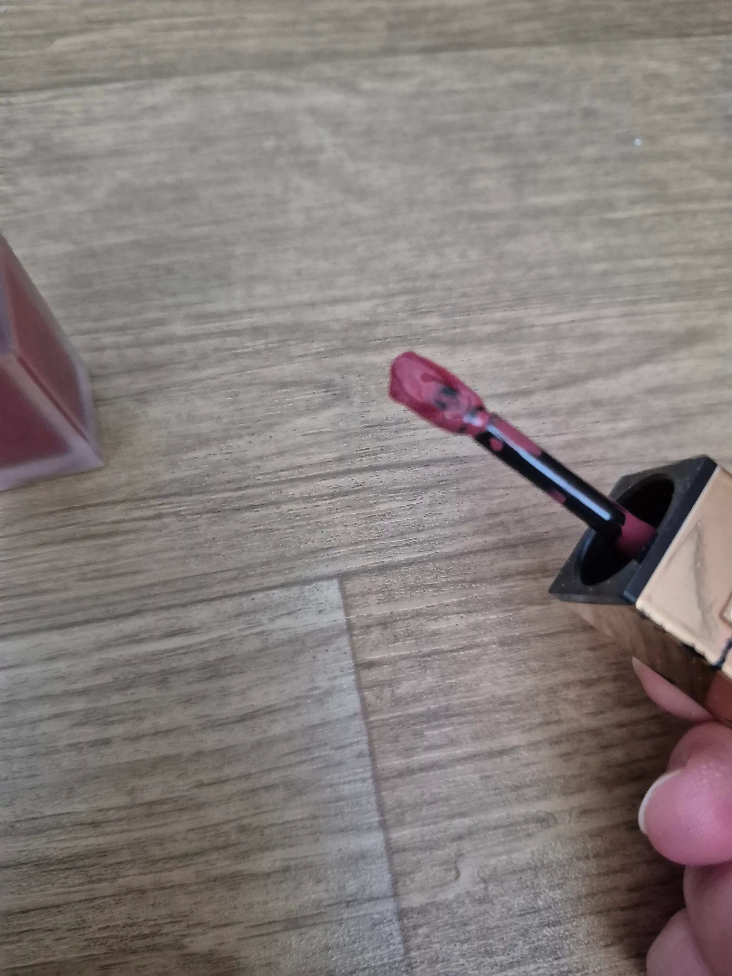 언니의파우치 리뷰 이미지 3 - [따뚜아쥬 꾸뛰르 타투 틴트 [16 누드 엠블럼]]