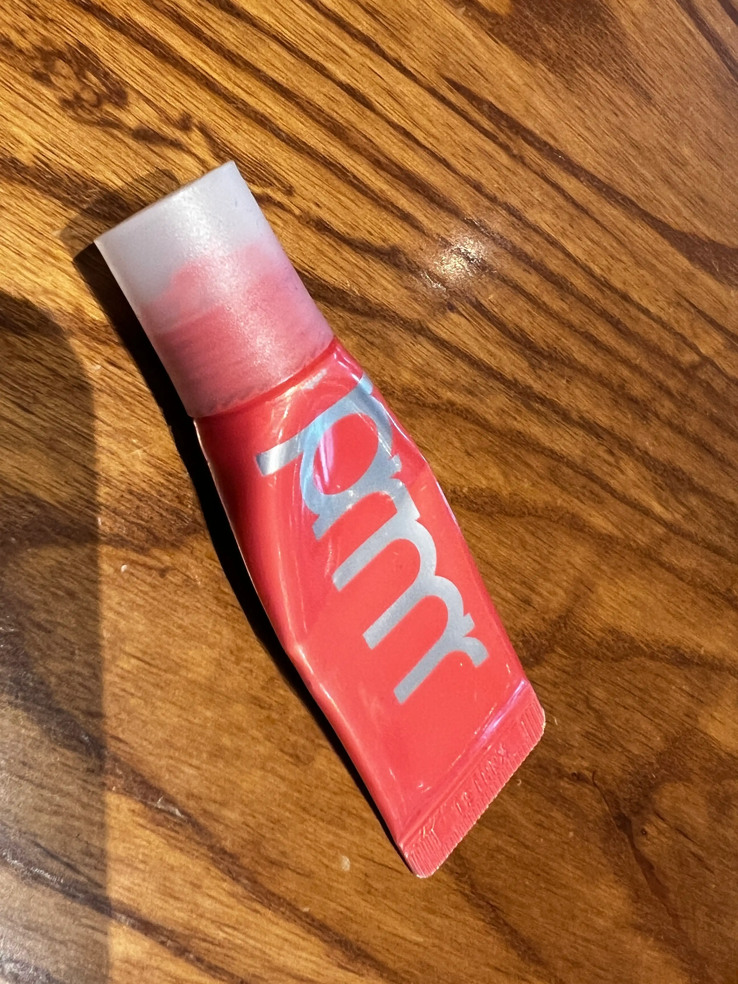 언니의파우치 리뷰 이미지 2 - [레티놀 볼륨 립 세럼 튜브]