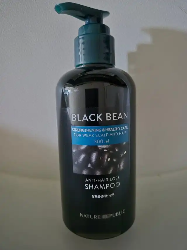 언니의파우치 리뷰 이미지 2 - [블랙빈 안티 헤어로스 샴푸]