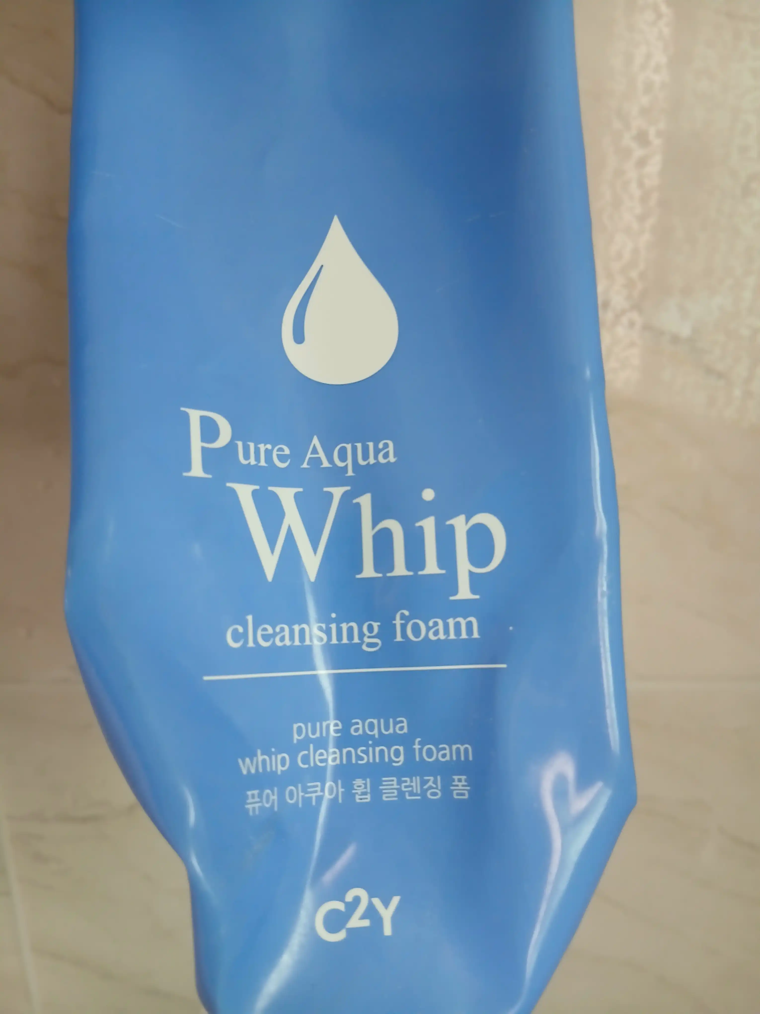 언니의파우치 리뷰 이미지 - [퓨어 아쿠아 휩 클렌징 폼]