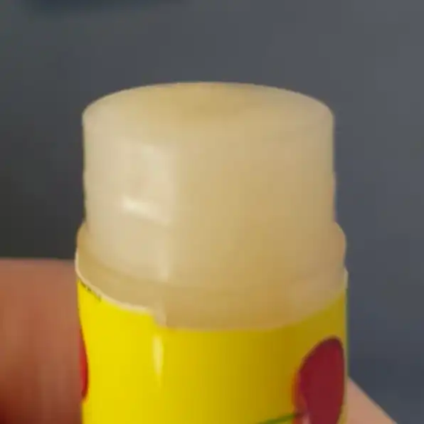 언니의파우치 리뷰 이미지 2 - [모이스처라이징 립밤 [체리스틱]]