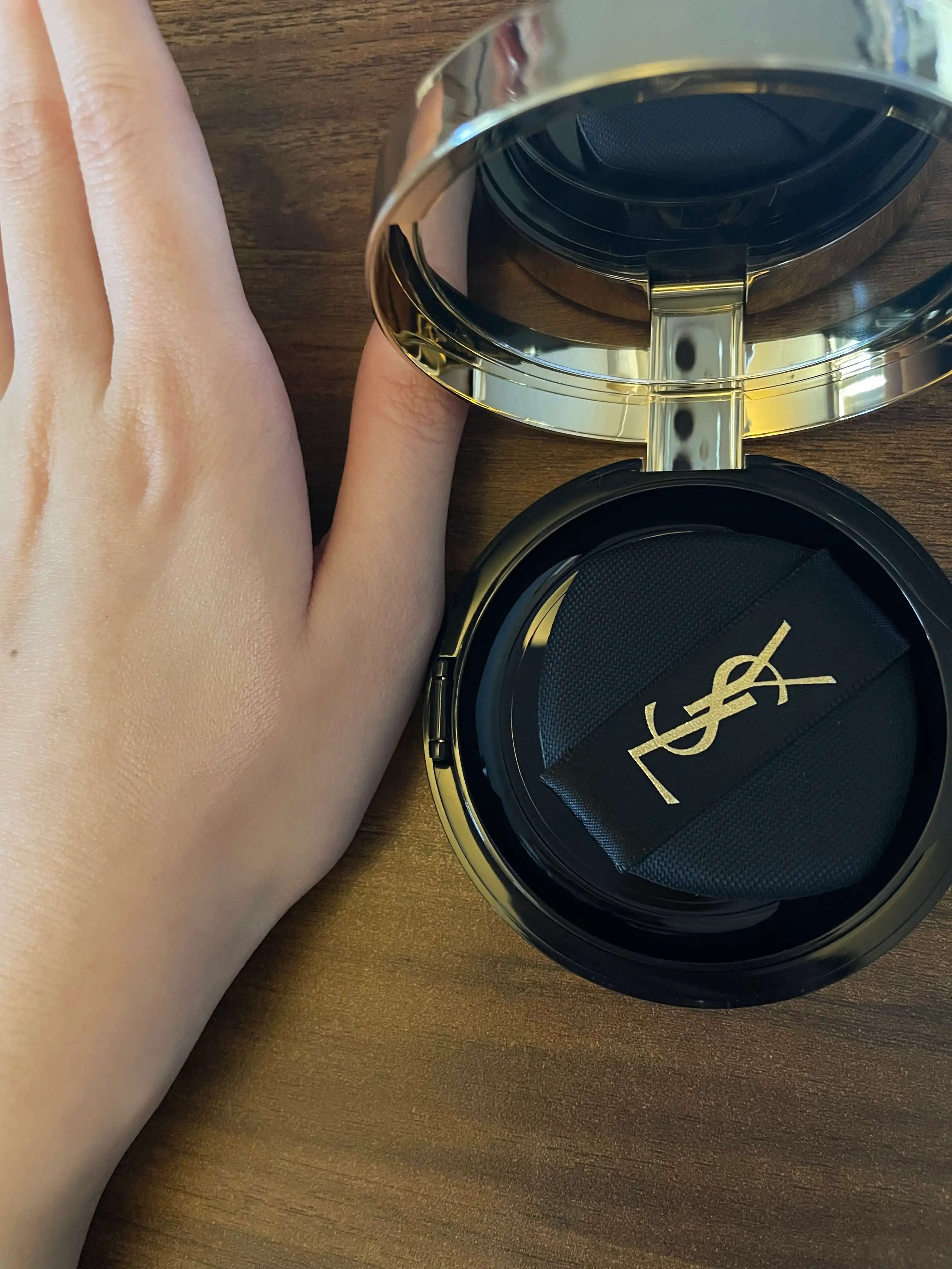 언니의파우치 리뷰 이미지 3 - [엉크르 드 뽀 꾸뛰르 쿠션 파운데이션]