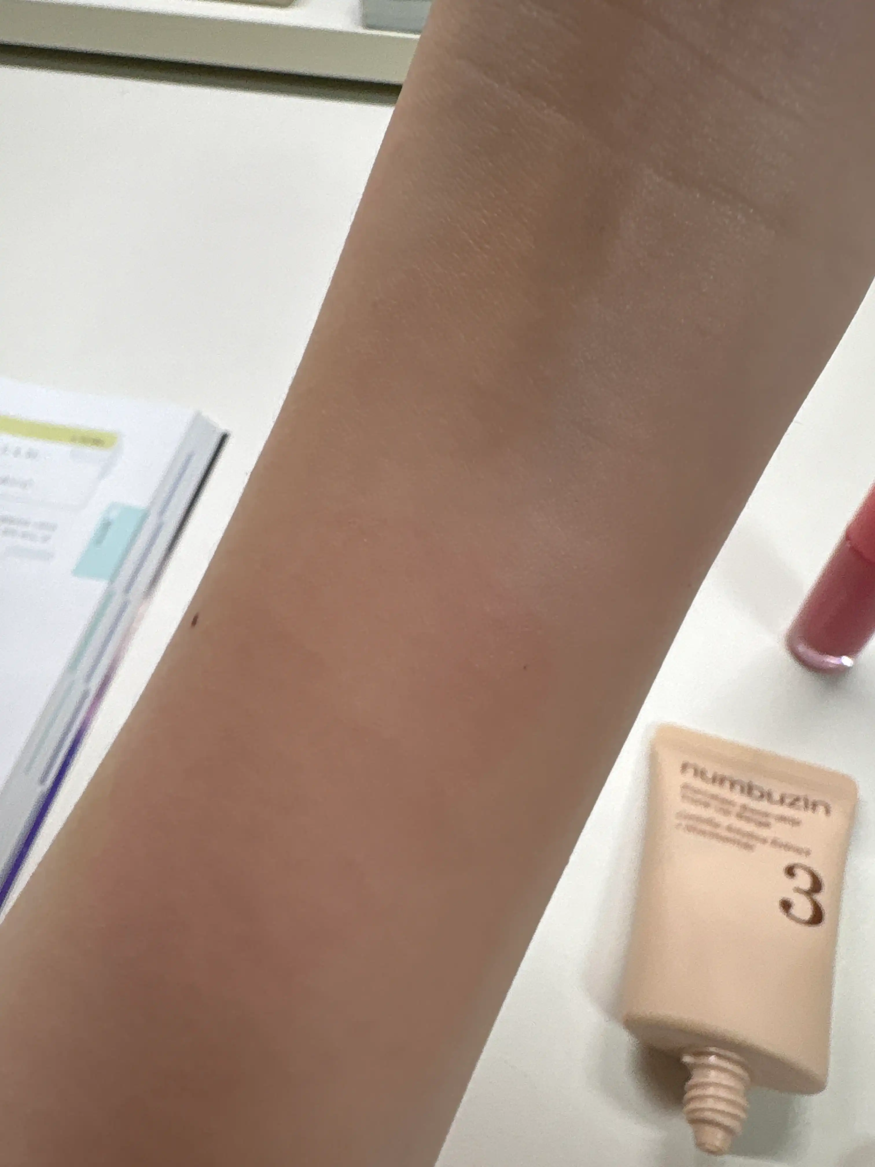 언니의파우치 리뷰 이미지 2 - [3번 도자기결 파데스킵 톤업베이지]