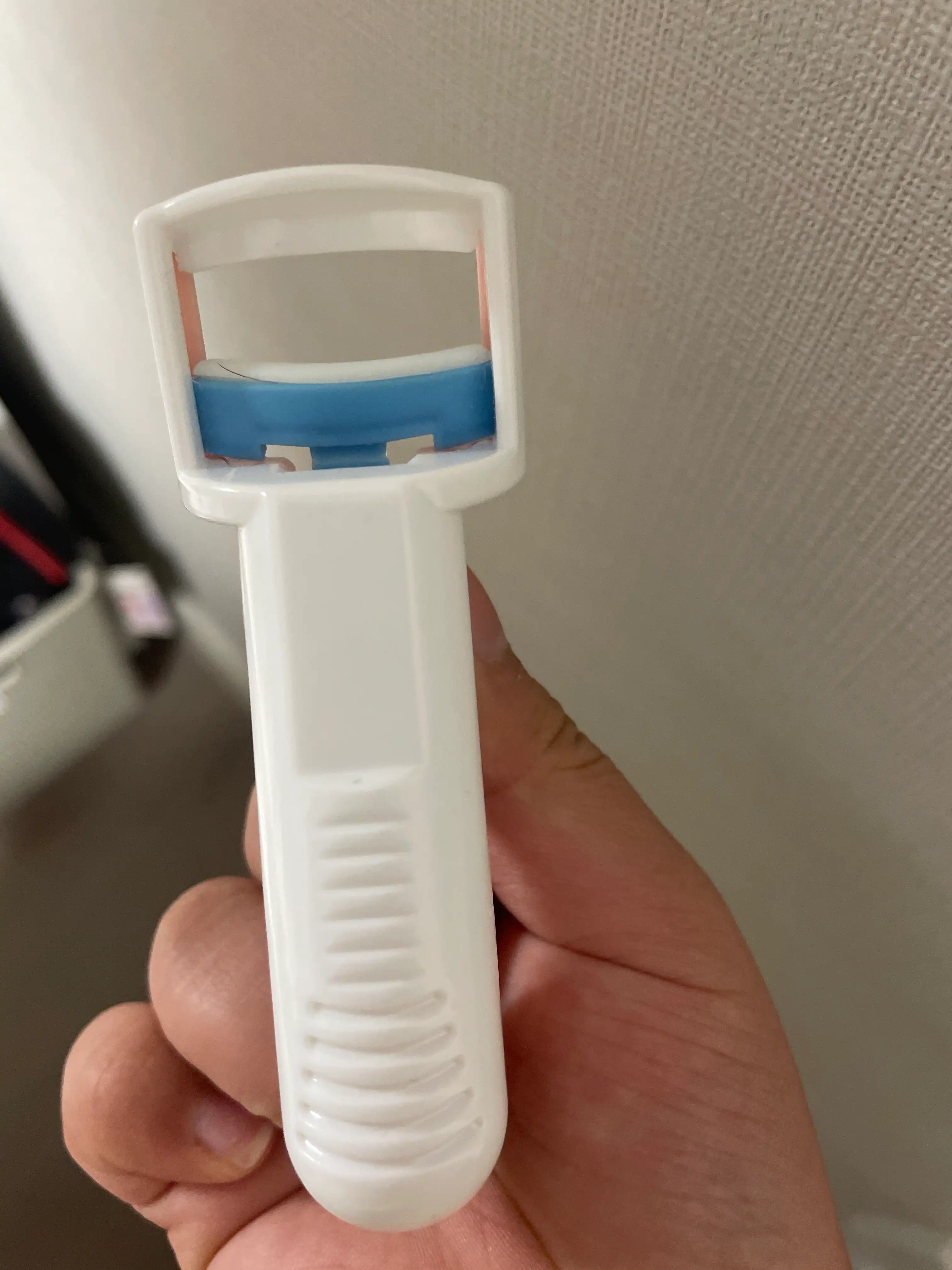 언니의파우치 리뷰 이미지 2 - [실속형 뷰러]