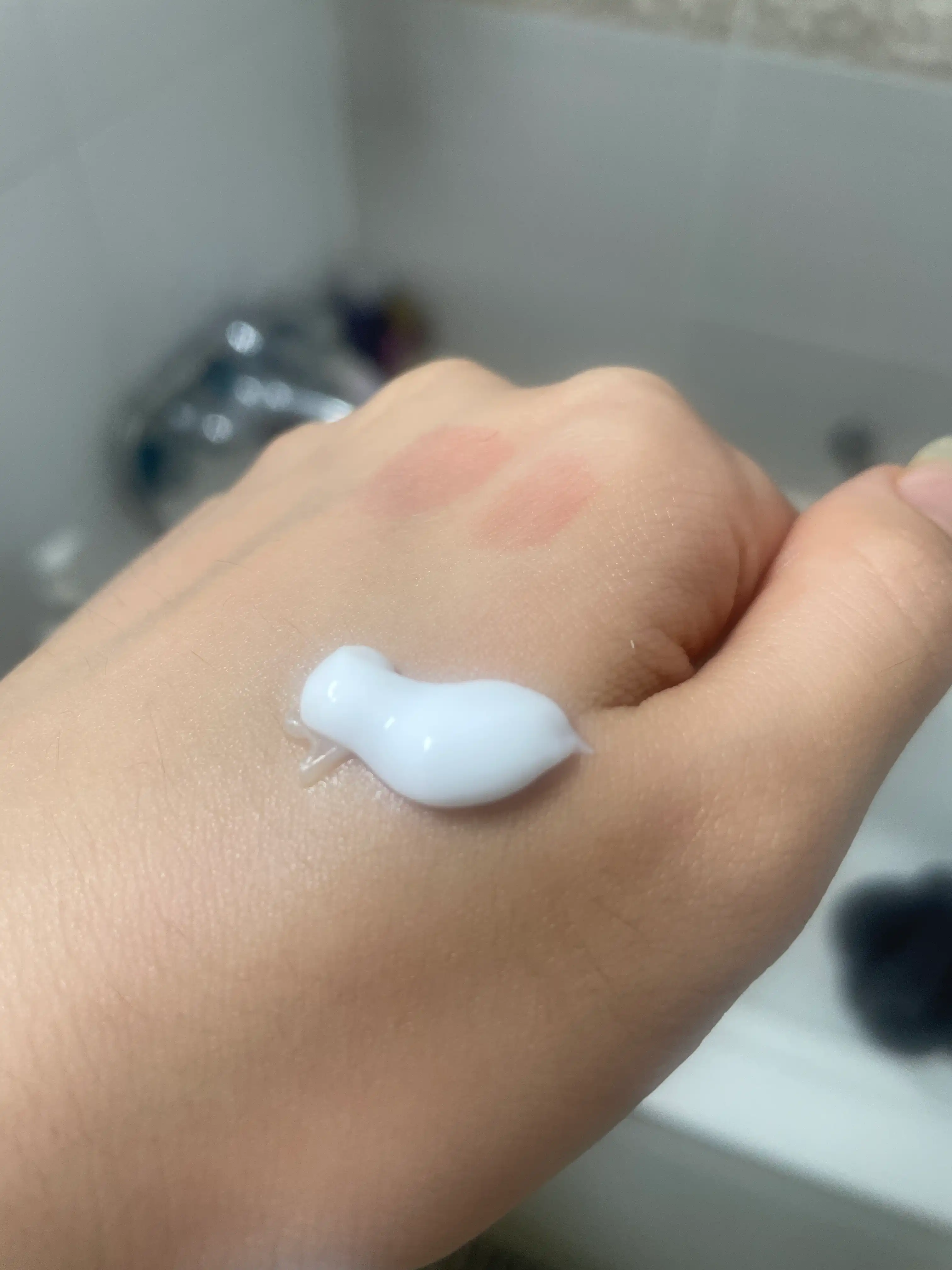 언니의파우치 리뷰 이미지 2 - [퍼펙트 베이스업 에센스]