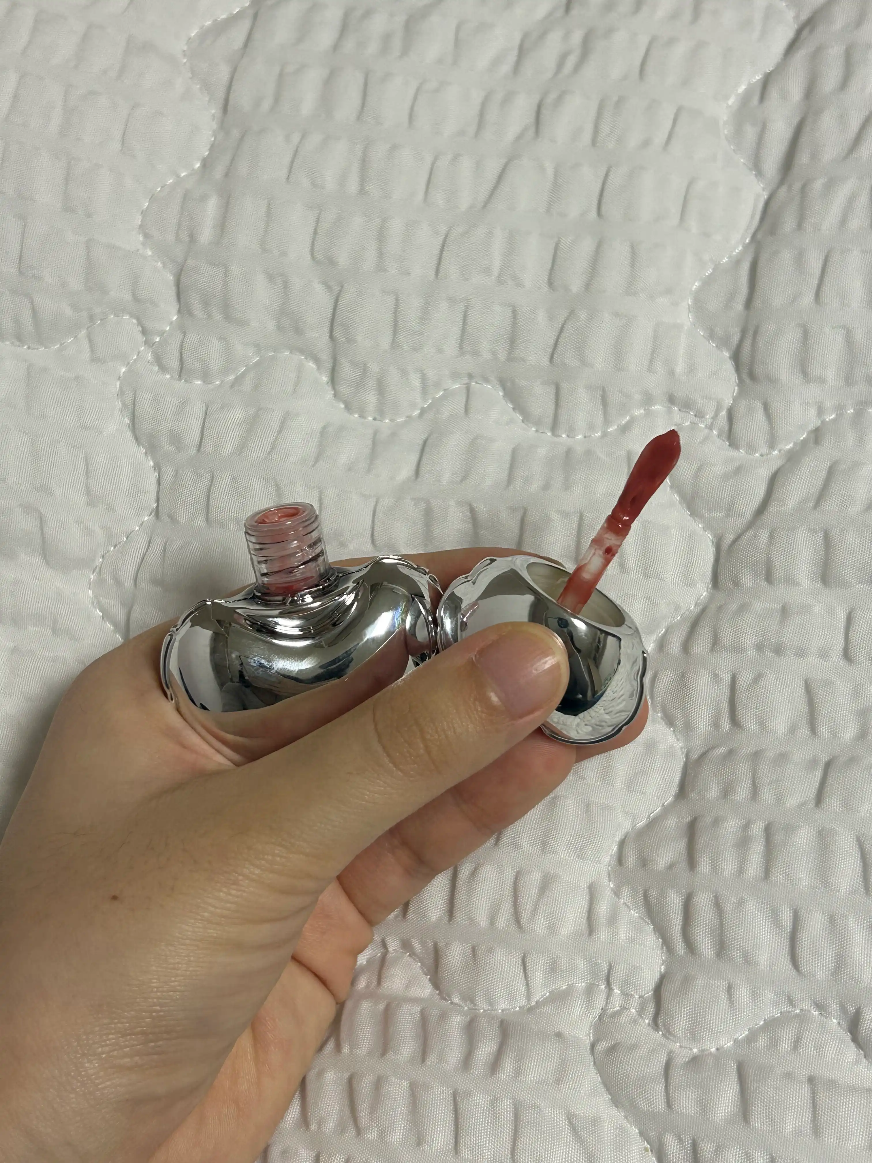 언니의파우치 리뷰 이미지 2 - [블러리 하트 립 틴트]