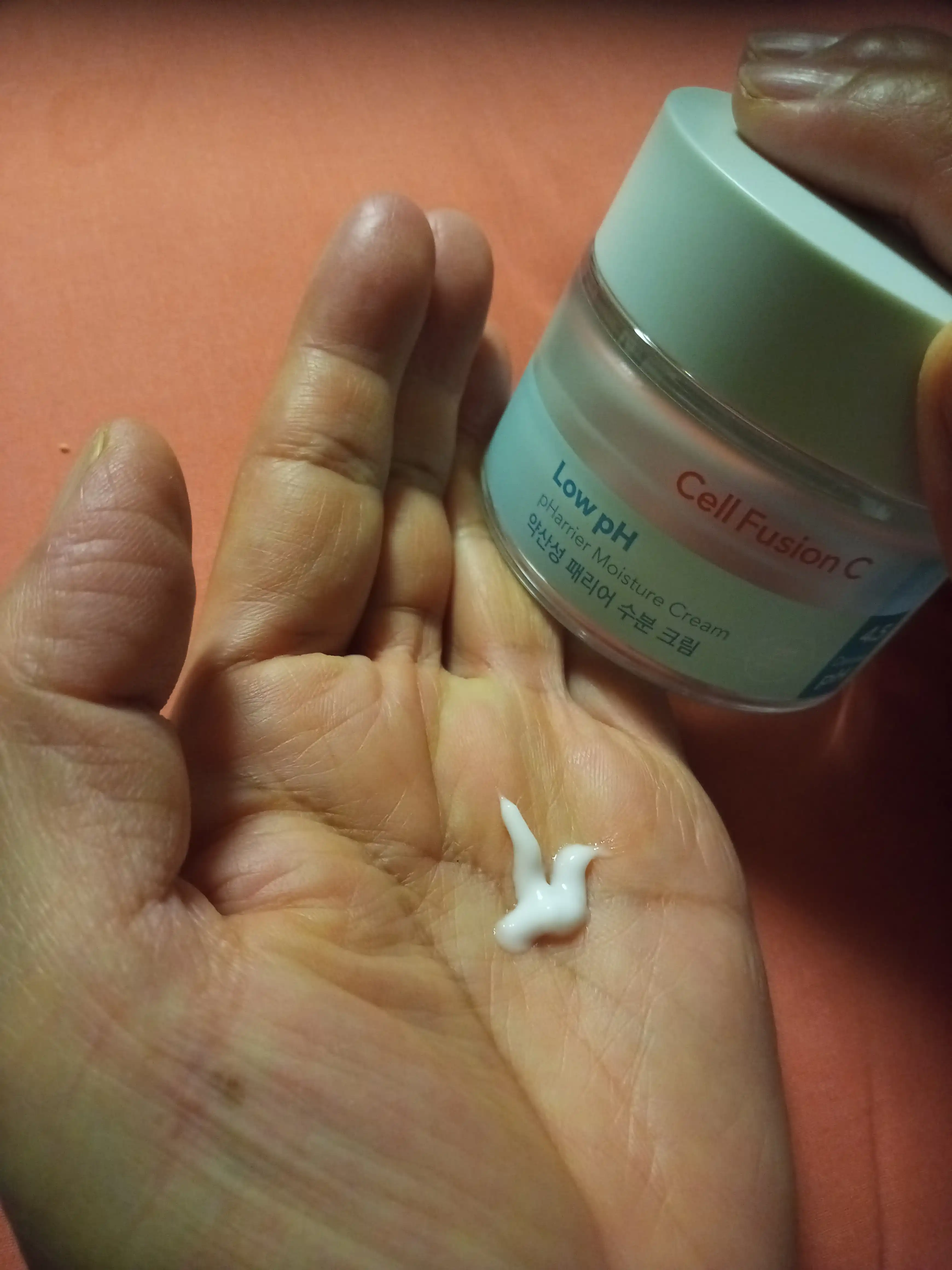 언니의파우치 리뷰 이미지 2 - [약산성 패리어 수분 크림]