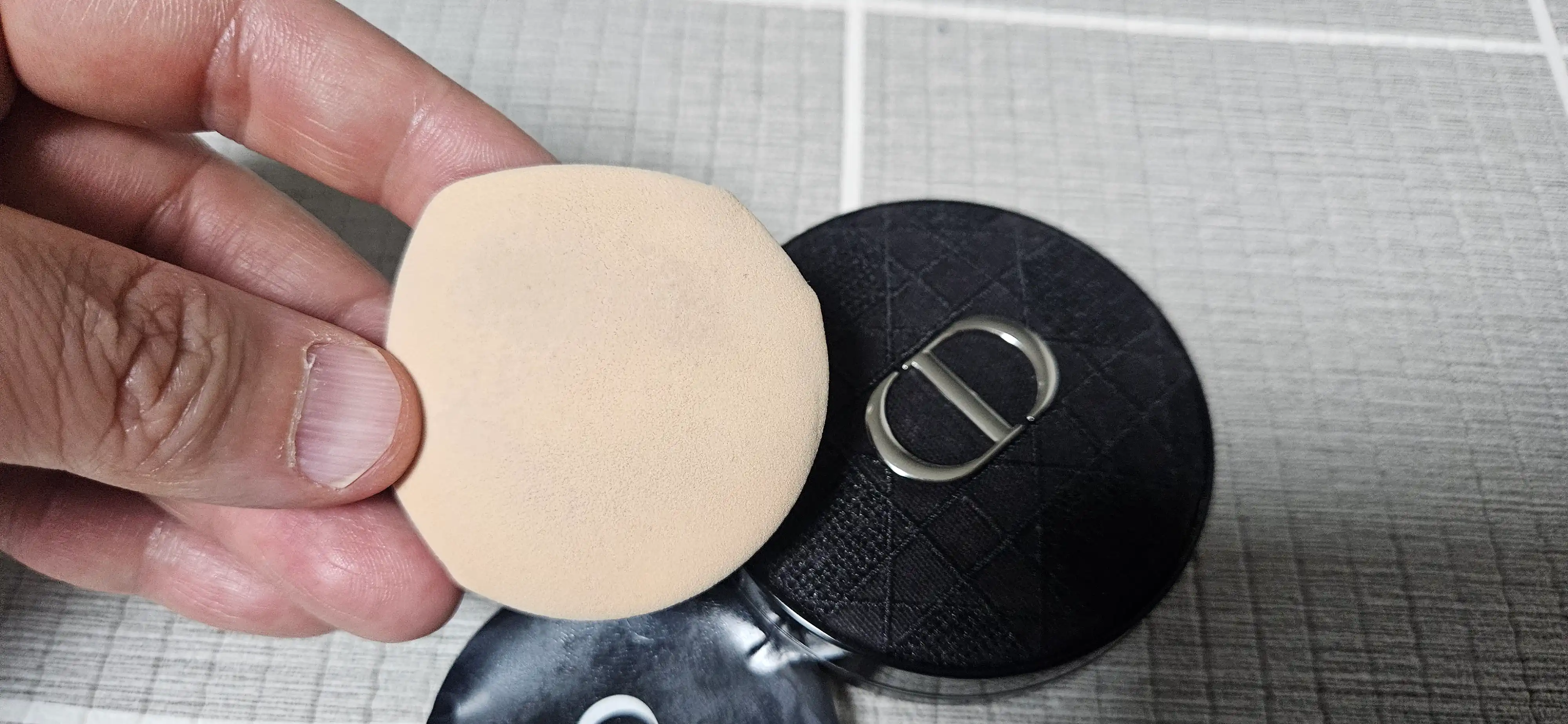 언니의파우치 리뷰 이미지 3 - [포에버 하이드라 글로우 메쉬 쿠션]