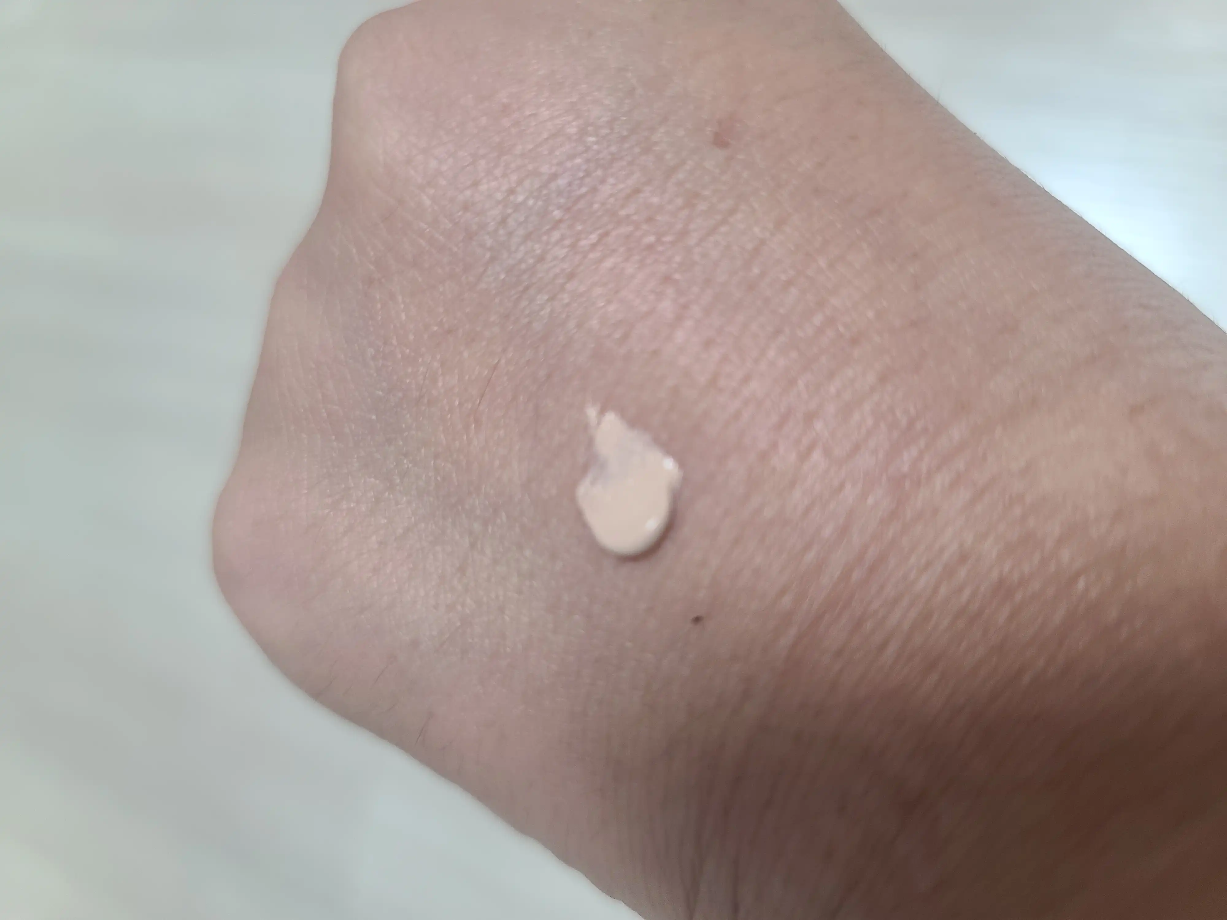 언니의파우치 리뷰 이미지 3 - [안티 블레미쉬 밤 비비크림]