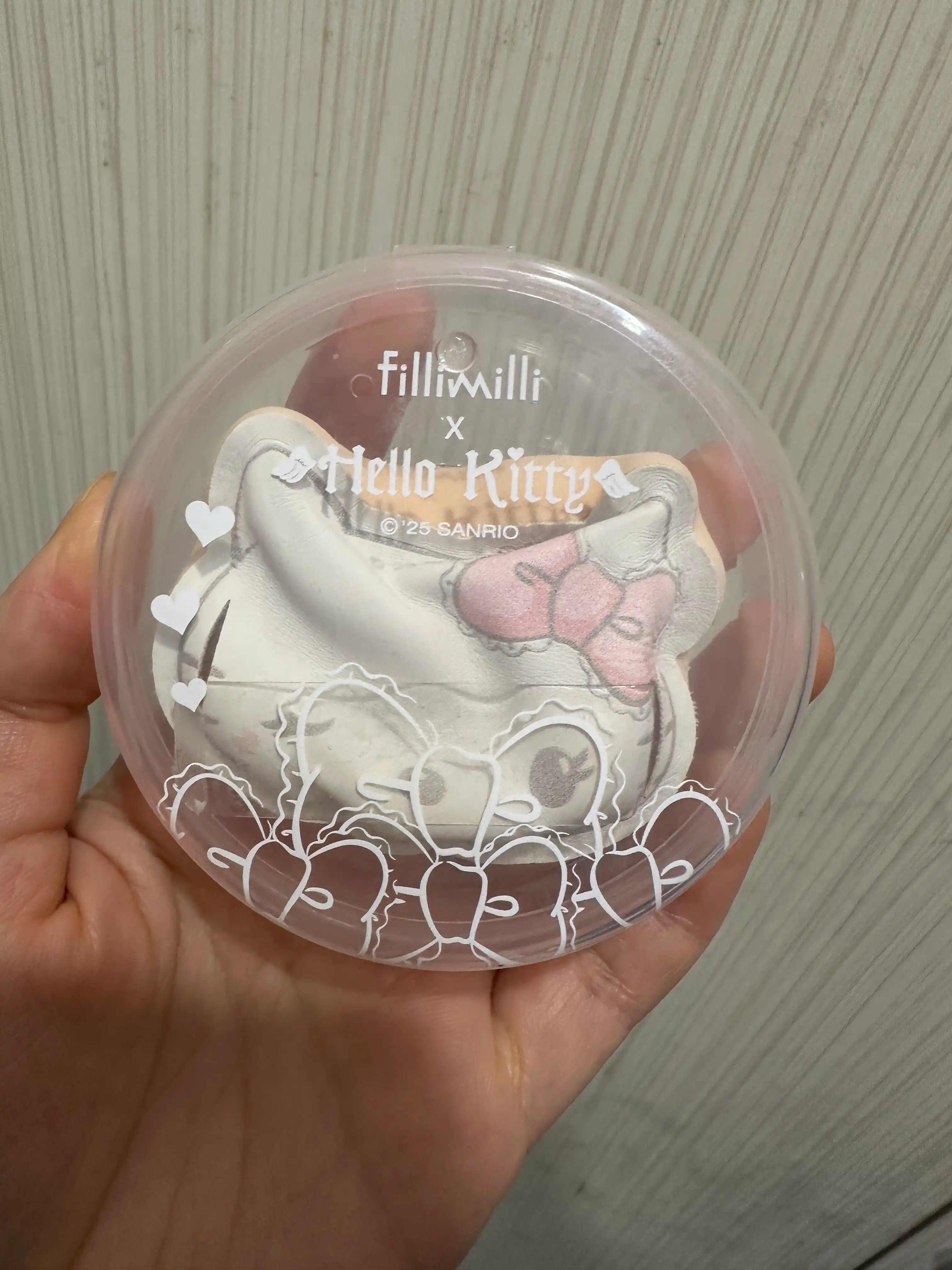 언니의파우치 리뷰 이미지 - [(필리밀리X헬로키티 천사와악마) 정교한 통통퍼프]