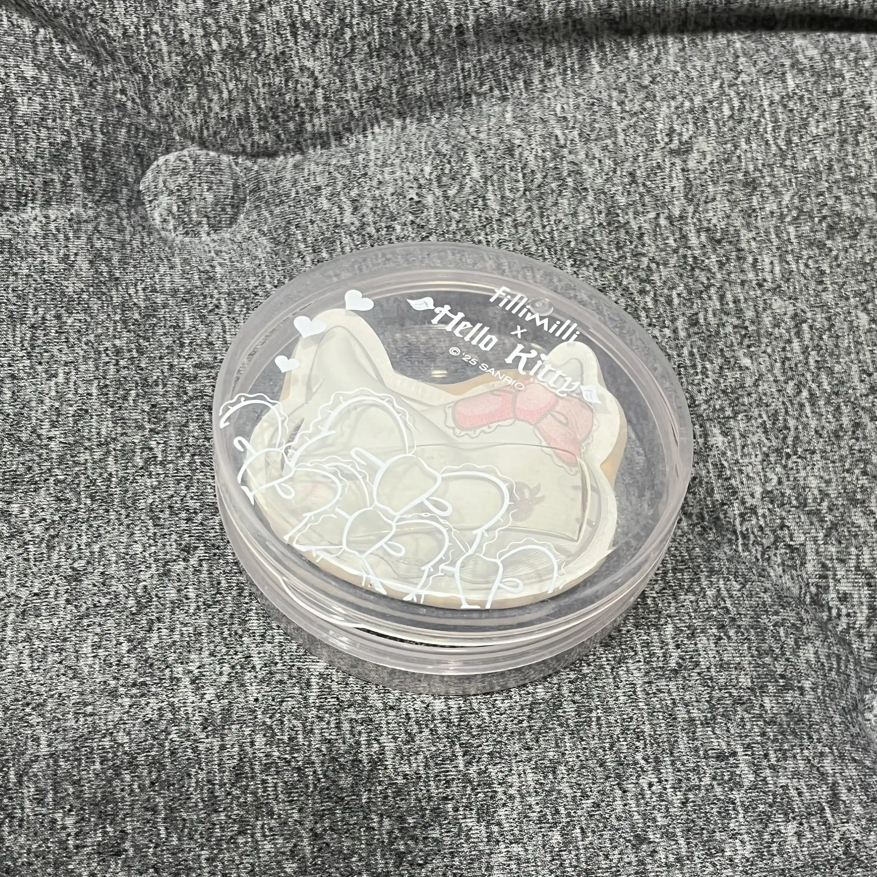 언니의파우치 리뷰 이미지 - [(필리밀리X헬로키티 천사와악마) 정교한 통통퍼프]