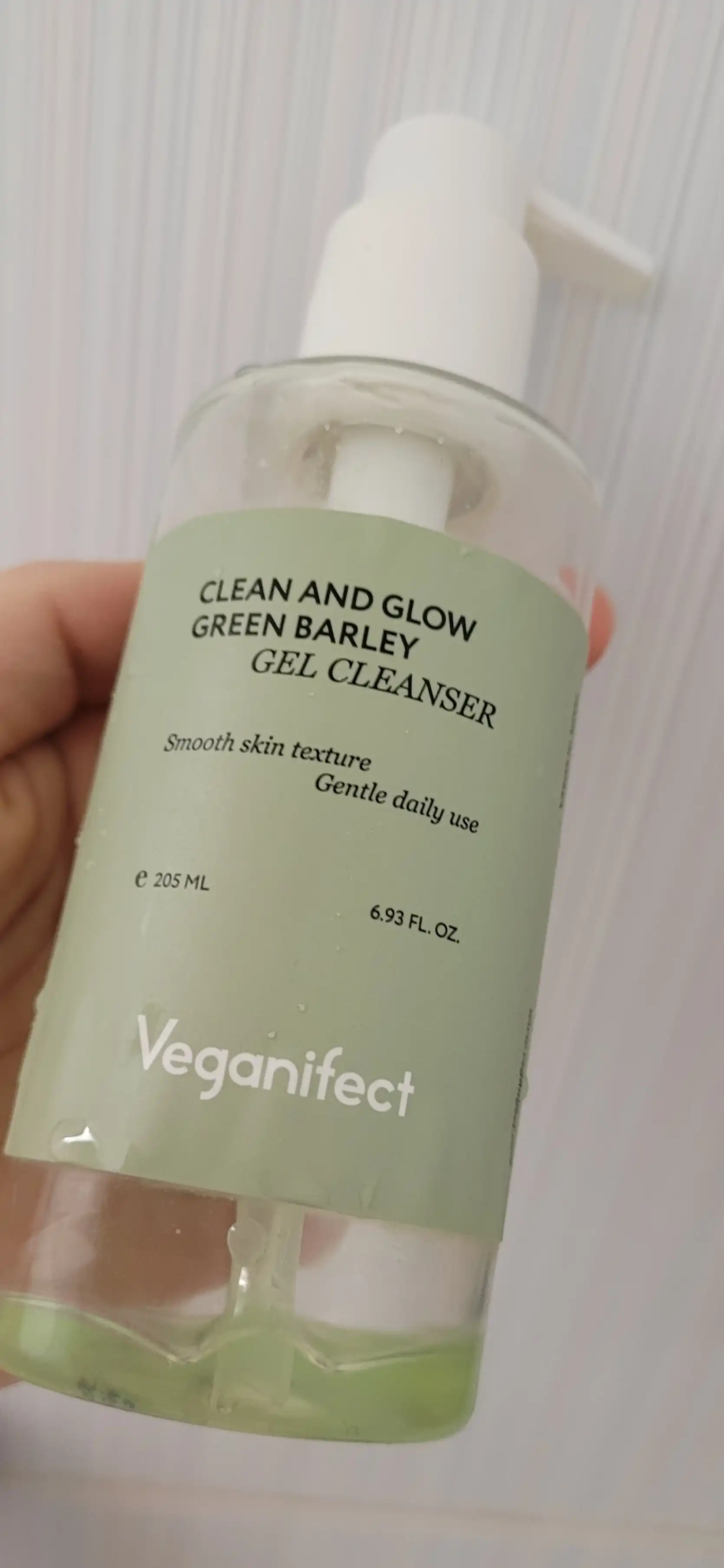 언니의파우치 리뷰 이미지 2 - [클린 앤 글로우 청보리 젤 클렌저]