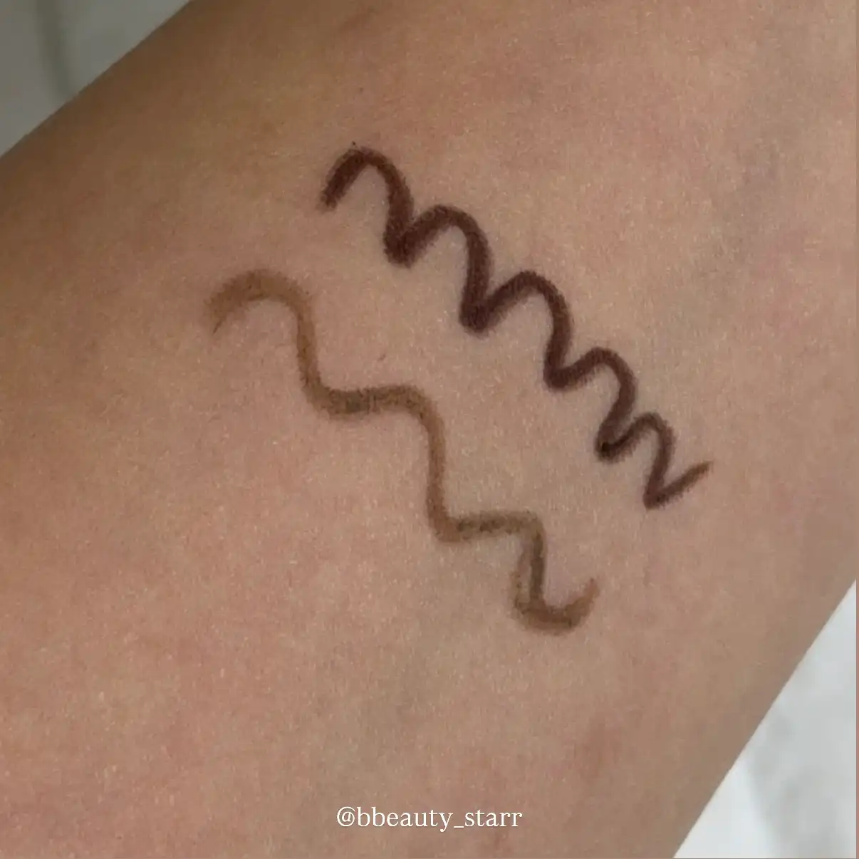 언니의파우치 리뷰 이미지 3 - [리얼 디파이닝 펜슬 라이너]