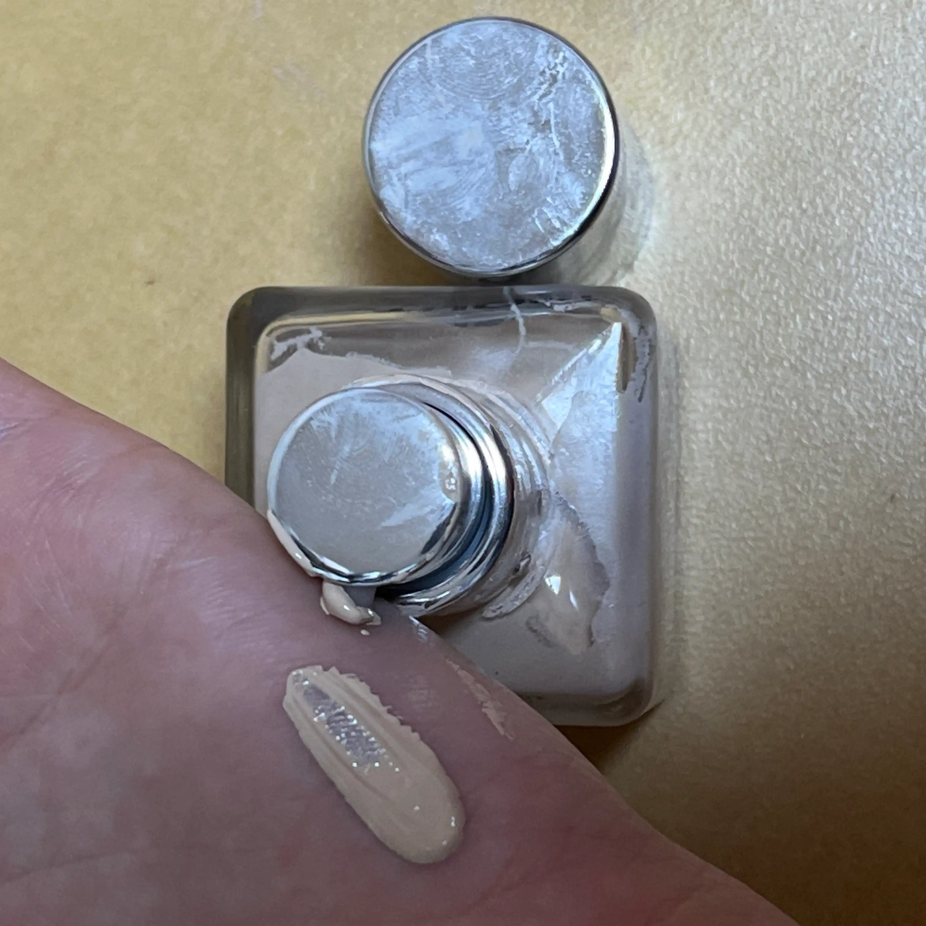 언니의파우치 리뷰 이미지 3 - [스킨 레이어 핏 파운데이션]