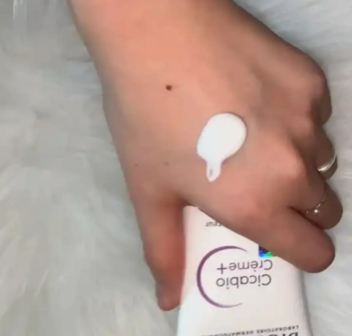 언니의파우치 리뷰 이미지 3 - [시카비오 크림 플러스]