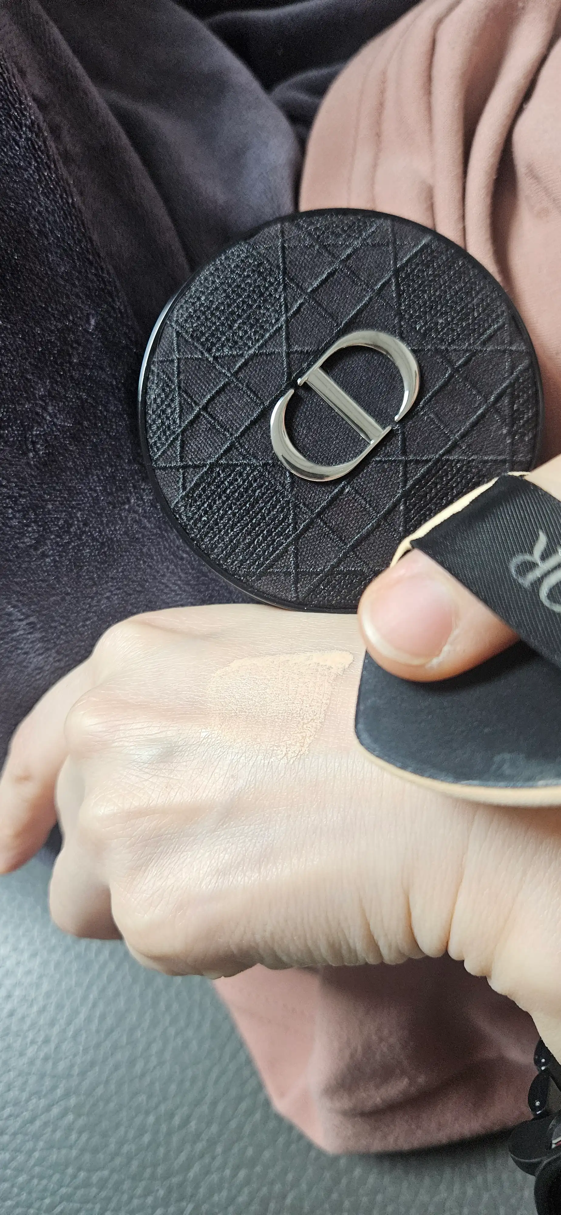 언니의파우치 리뷰 이미지 4 - [포에버 하이드라 글로우 메쉬 쿠션]