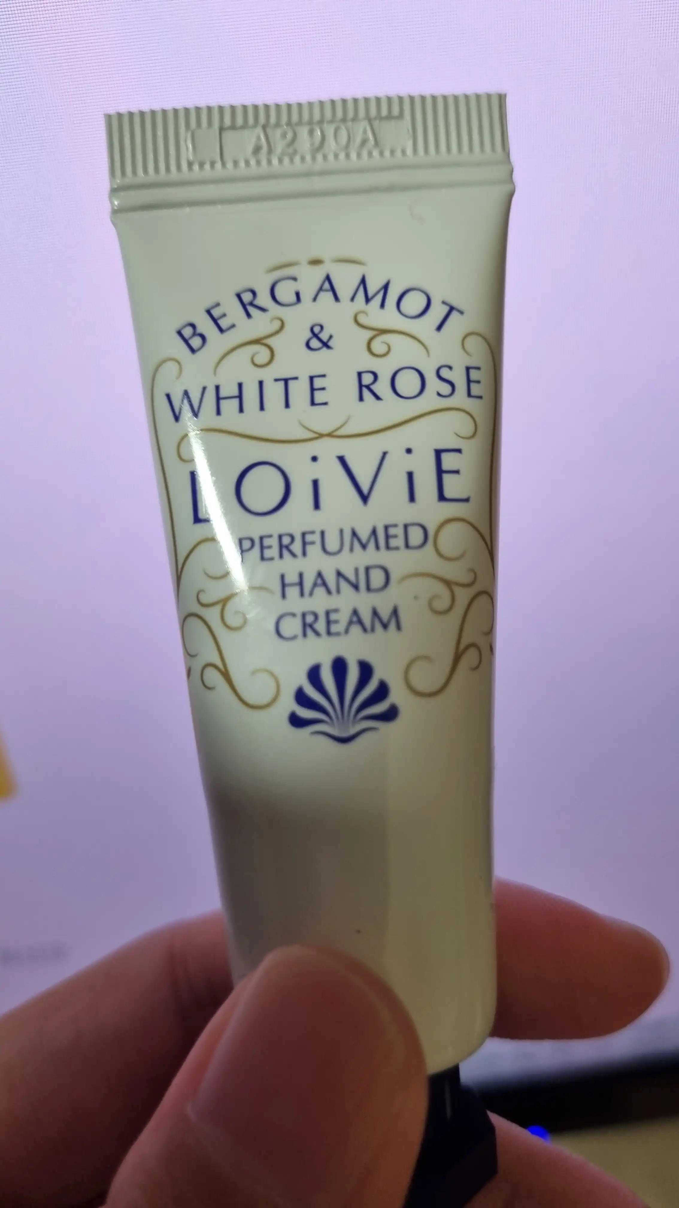 언니의파우치 리뷰 이미지 - [퍼퓸드 핸드크림 [베르가못 앤 화이트 로즈]]