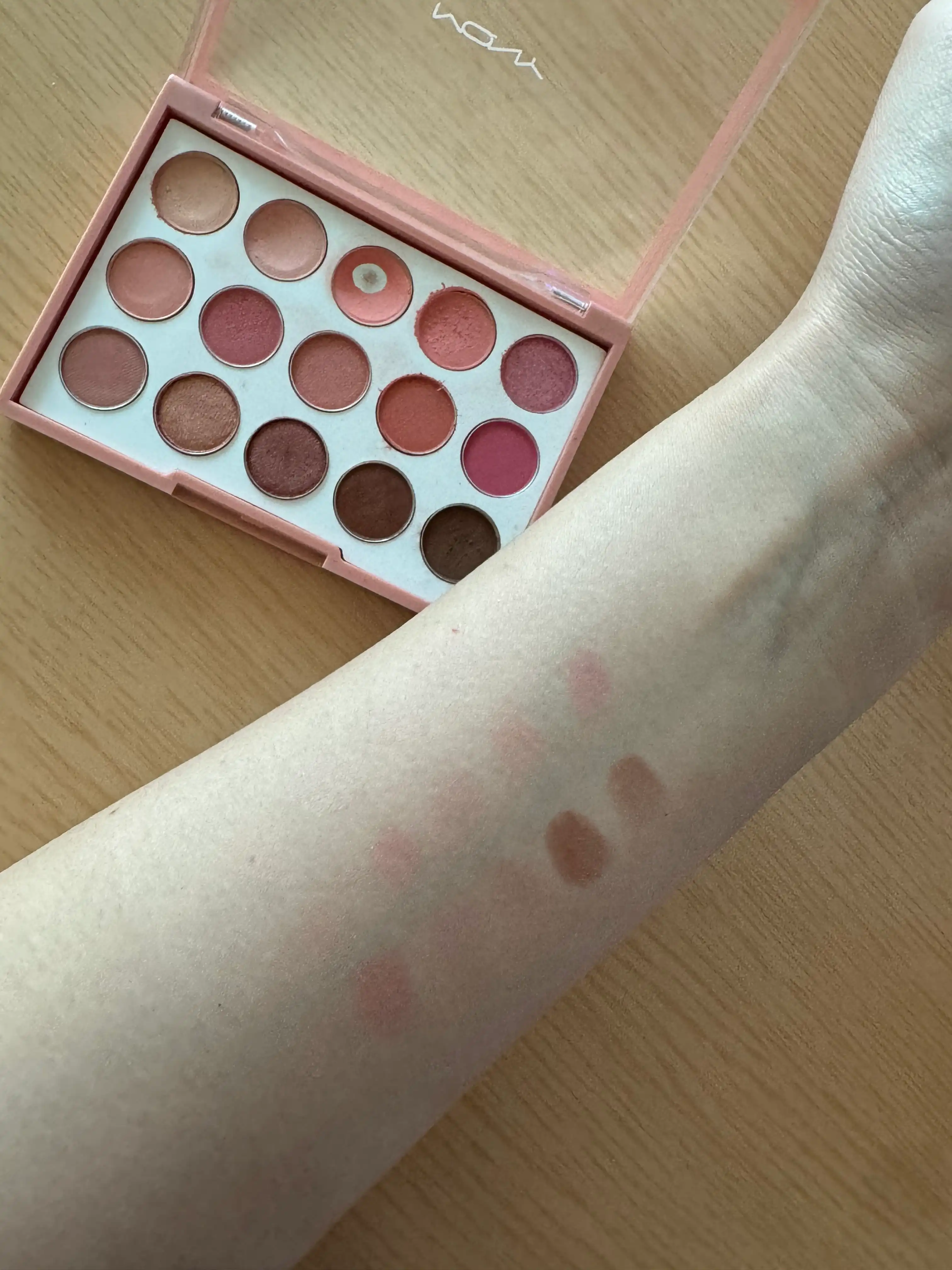 언니의파우치 리뷰 이미지 3 - [1001 톤온톤 섀도우팔레트 [코랄에디션]]